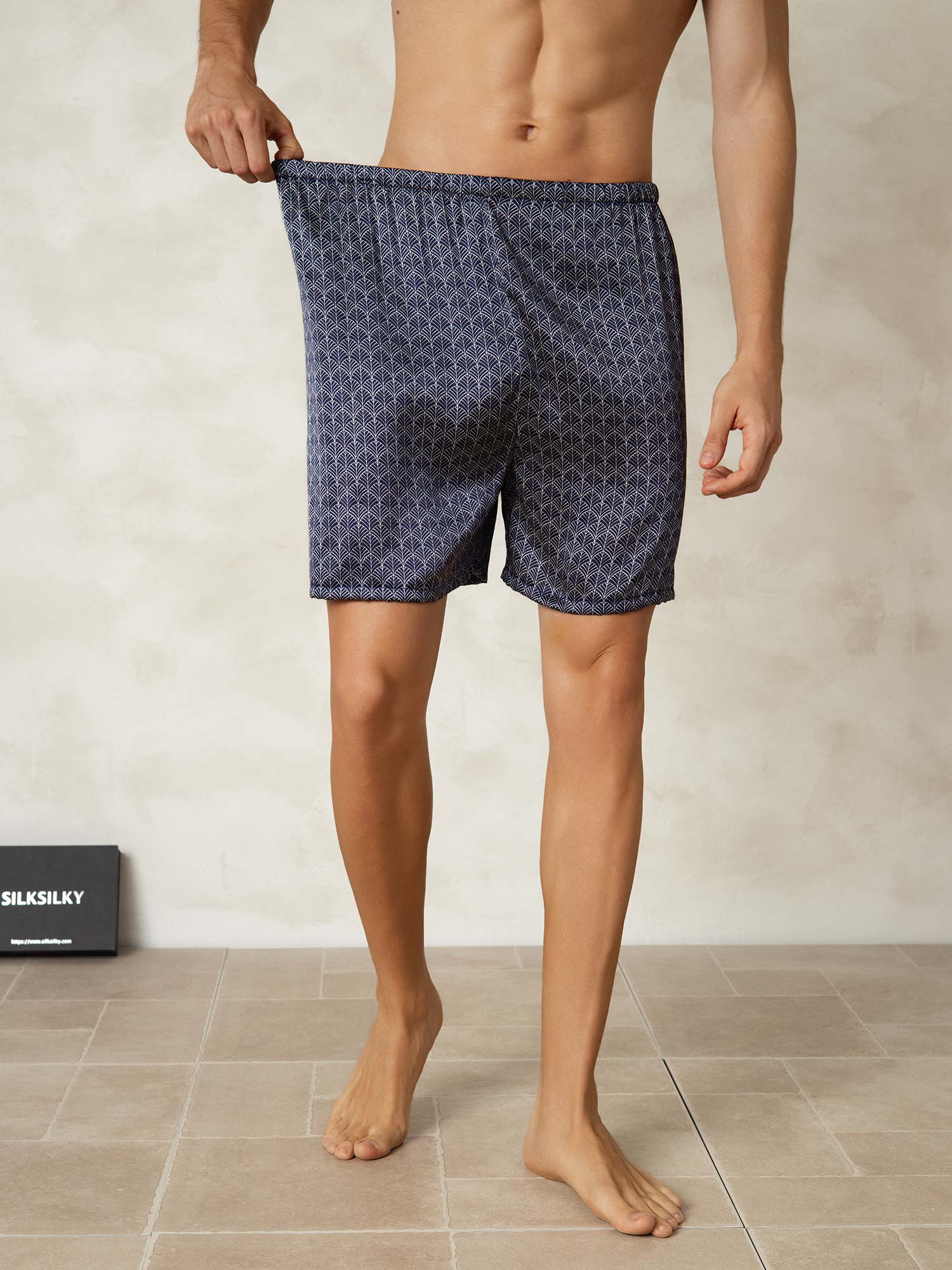 Pantalones Cortos De Dormir Para Hombre Pure Silk Ginkgo Azul Marino Estampado Cintura Elástica - Image 3