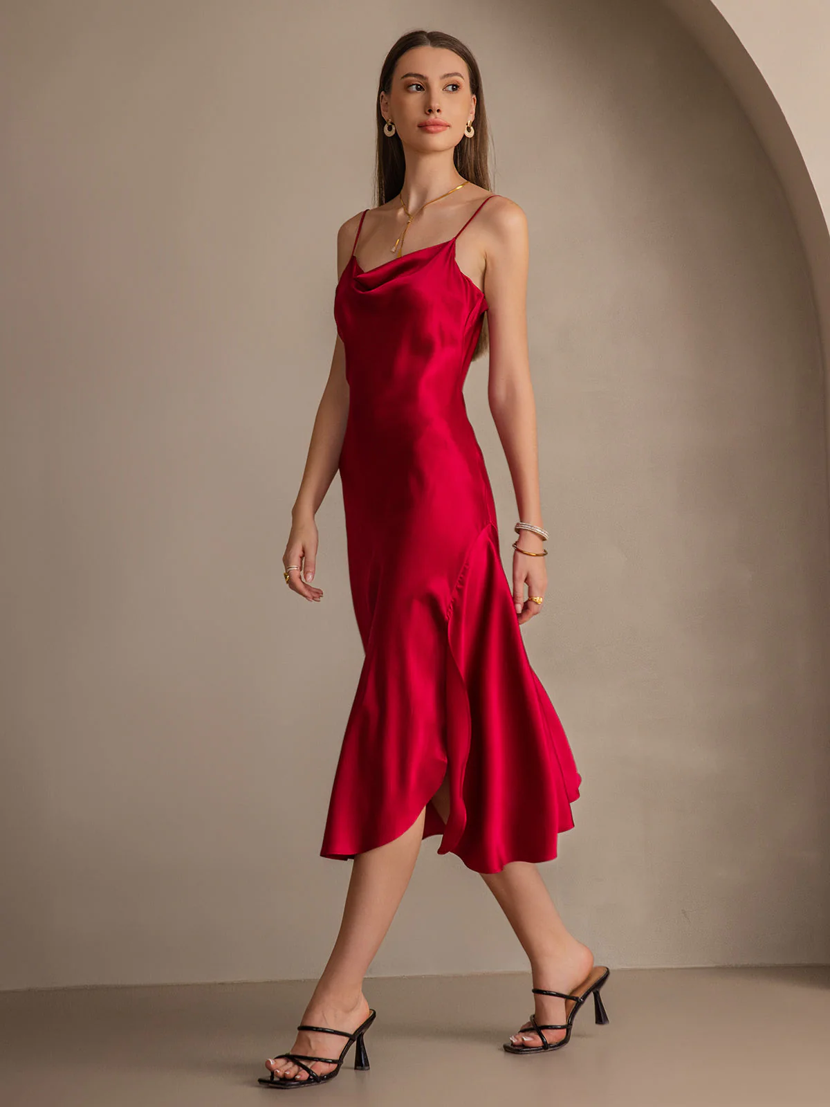 Vestido largo de seda pura con tirantes finos y abertura - Image 27