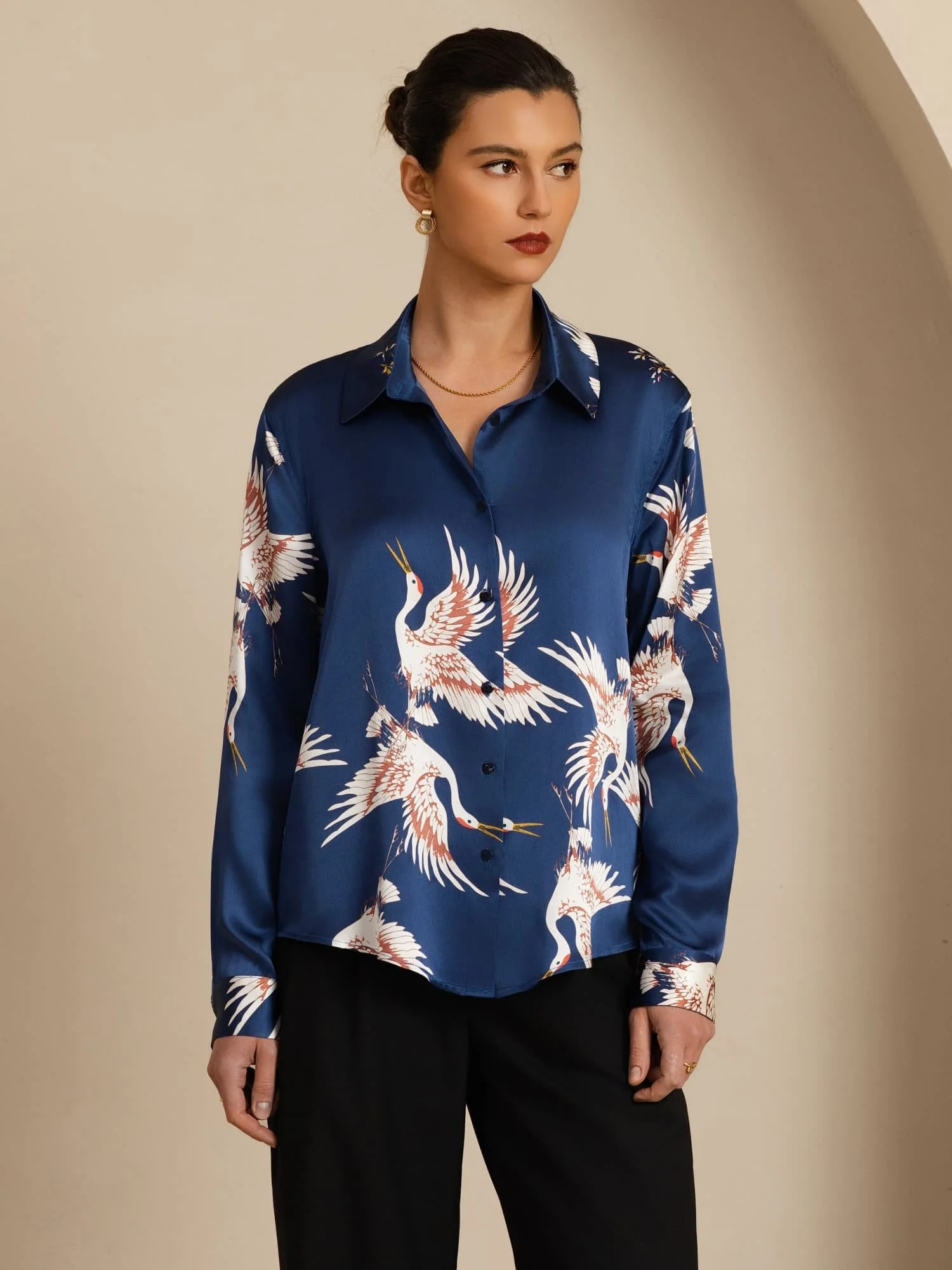 Blusa Mujer De Seda Pura 19 Momme Manga Larga Cuello Con Solapa Estampado Grulla Con Botones - Image 4