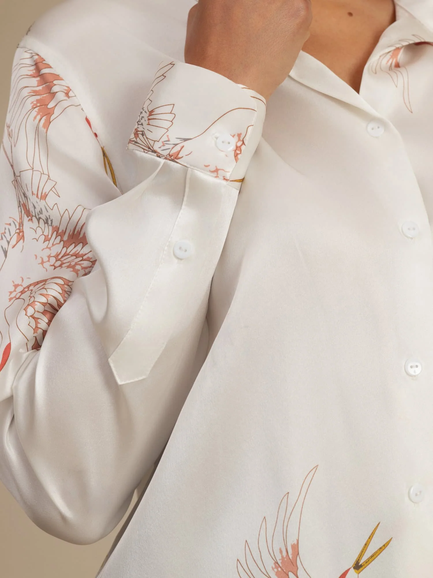 Blusa Mujer De Seda Pura 19 Momme Manga Larga Cuello Con Solapa Estampado Grulla Con Botones - Image 45