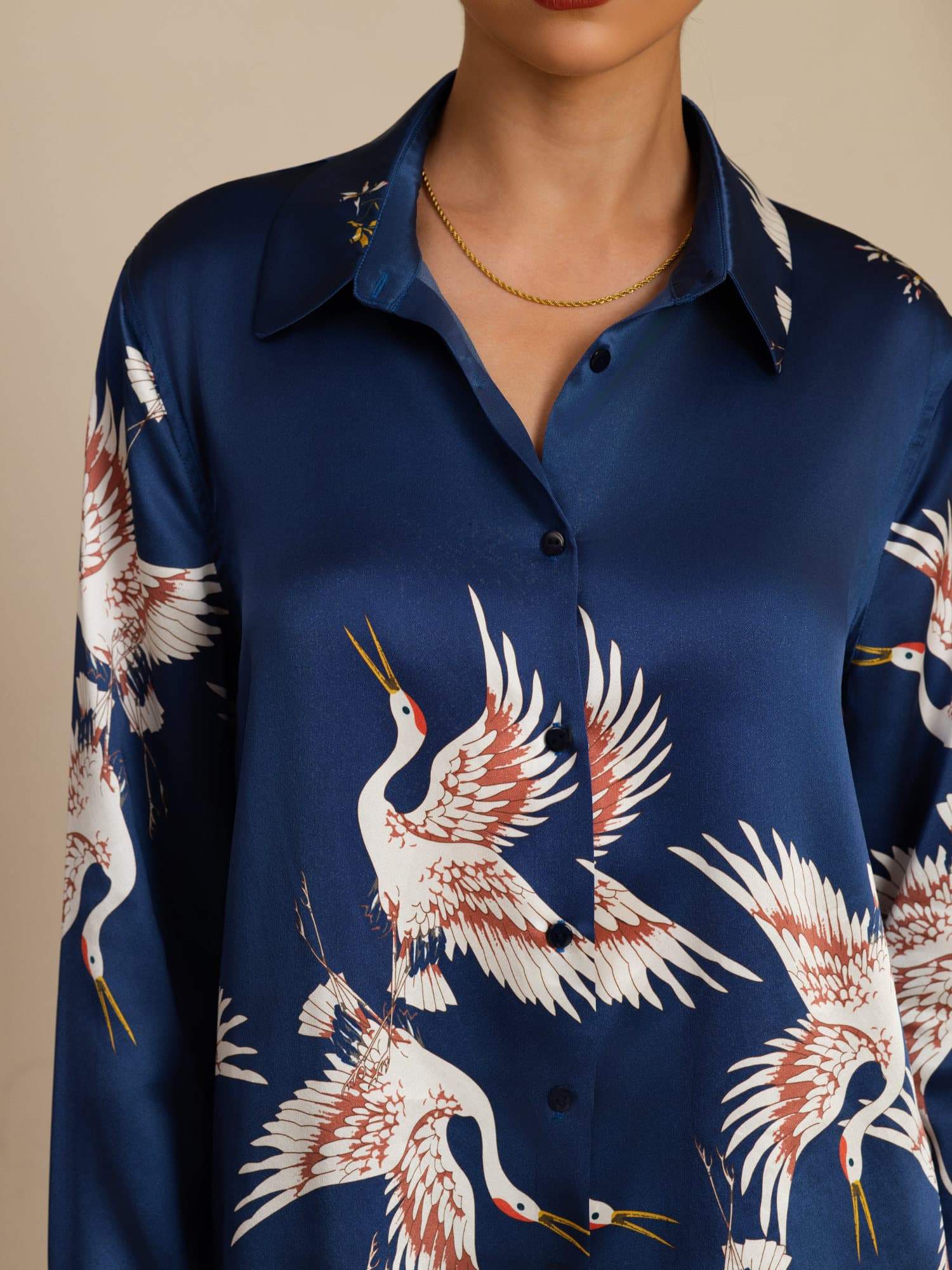 Blusa Mujer De Seda Pura 19 Momme Manga Larga Cuello Con Solapa Estampado Grulla Con Botones - Image 6
