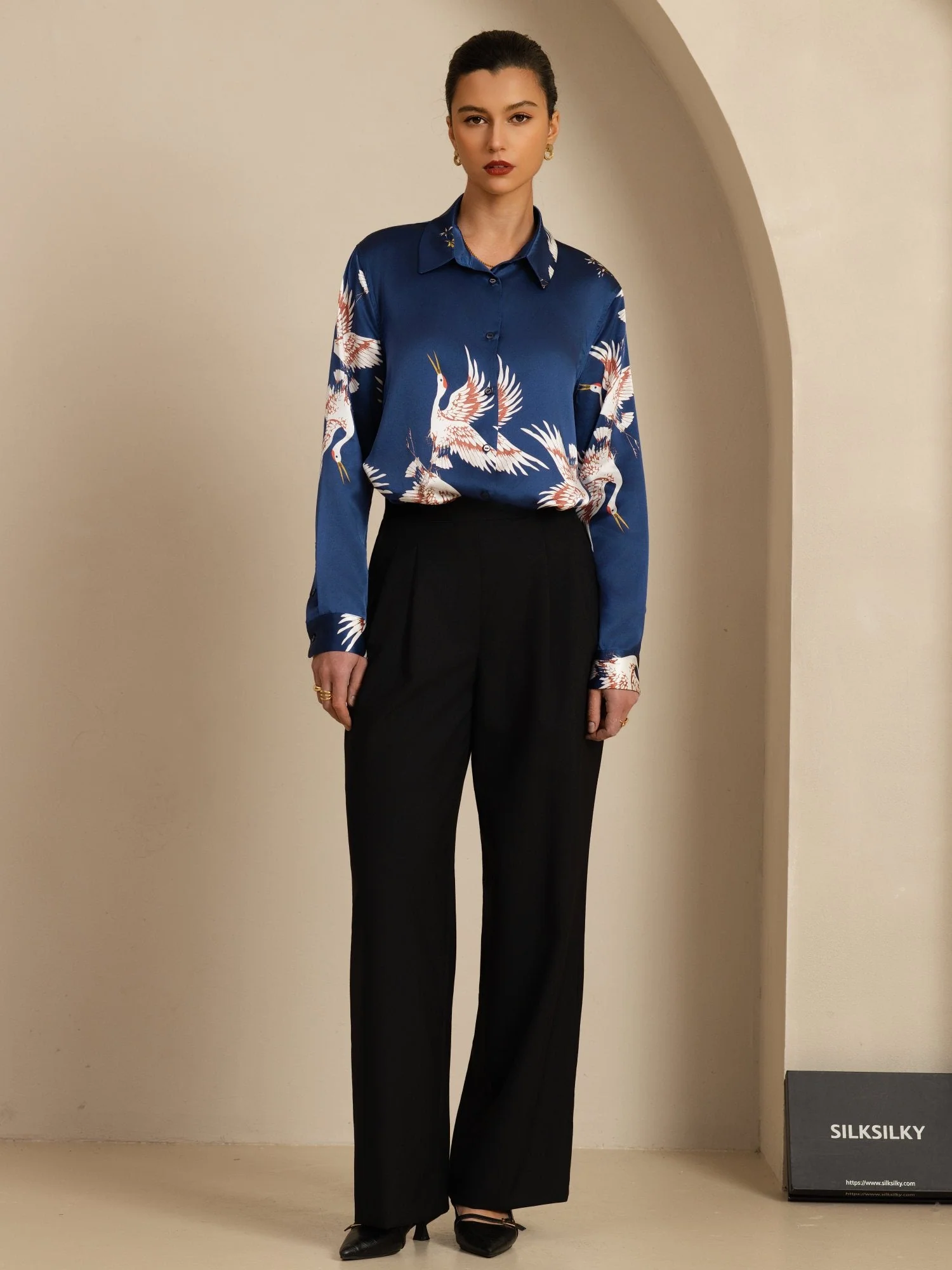 Blusa Mujer De Seda Pura 19 Momme Manga Larga Cuello Con Solapa Estampado Grulla Con Botones - Image 7