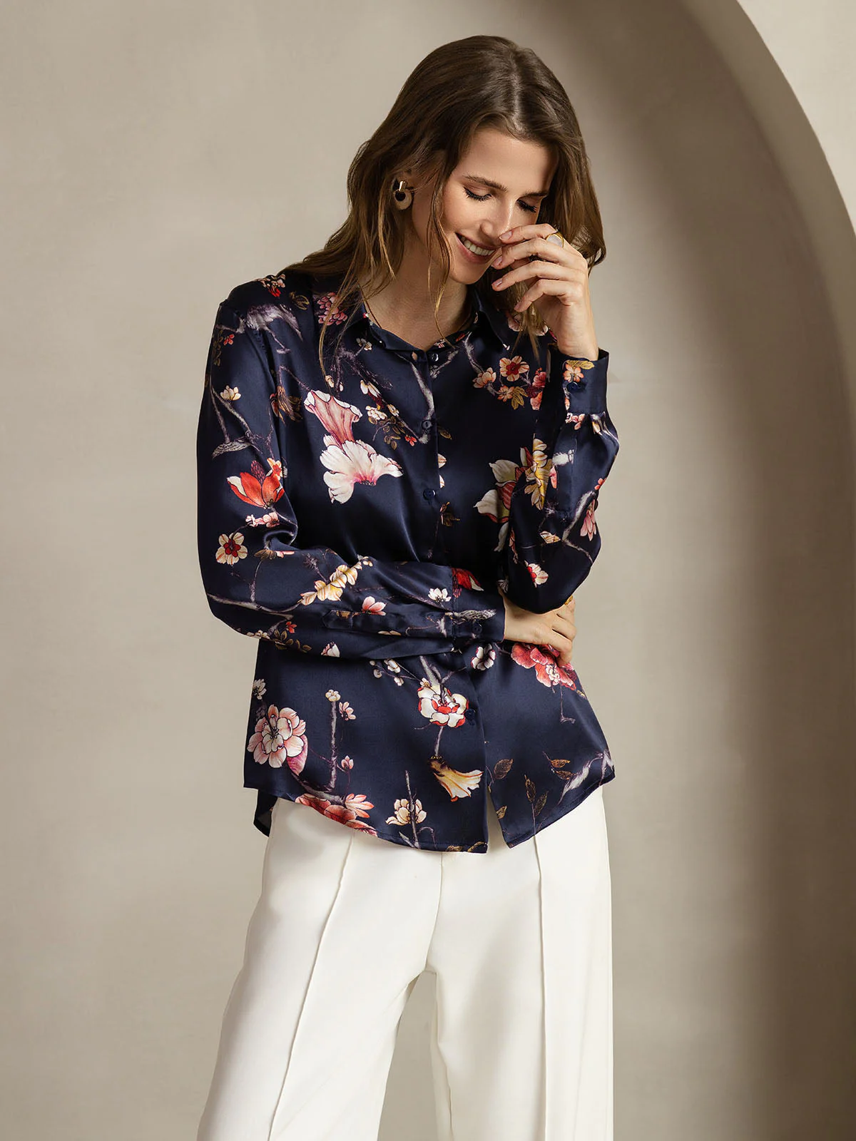 Camisa De Seda 19Momme Mujer Con Estampado Floral Marino Manga Larga Y Cuello Con Solapa - Image 5