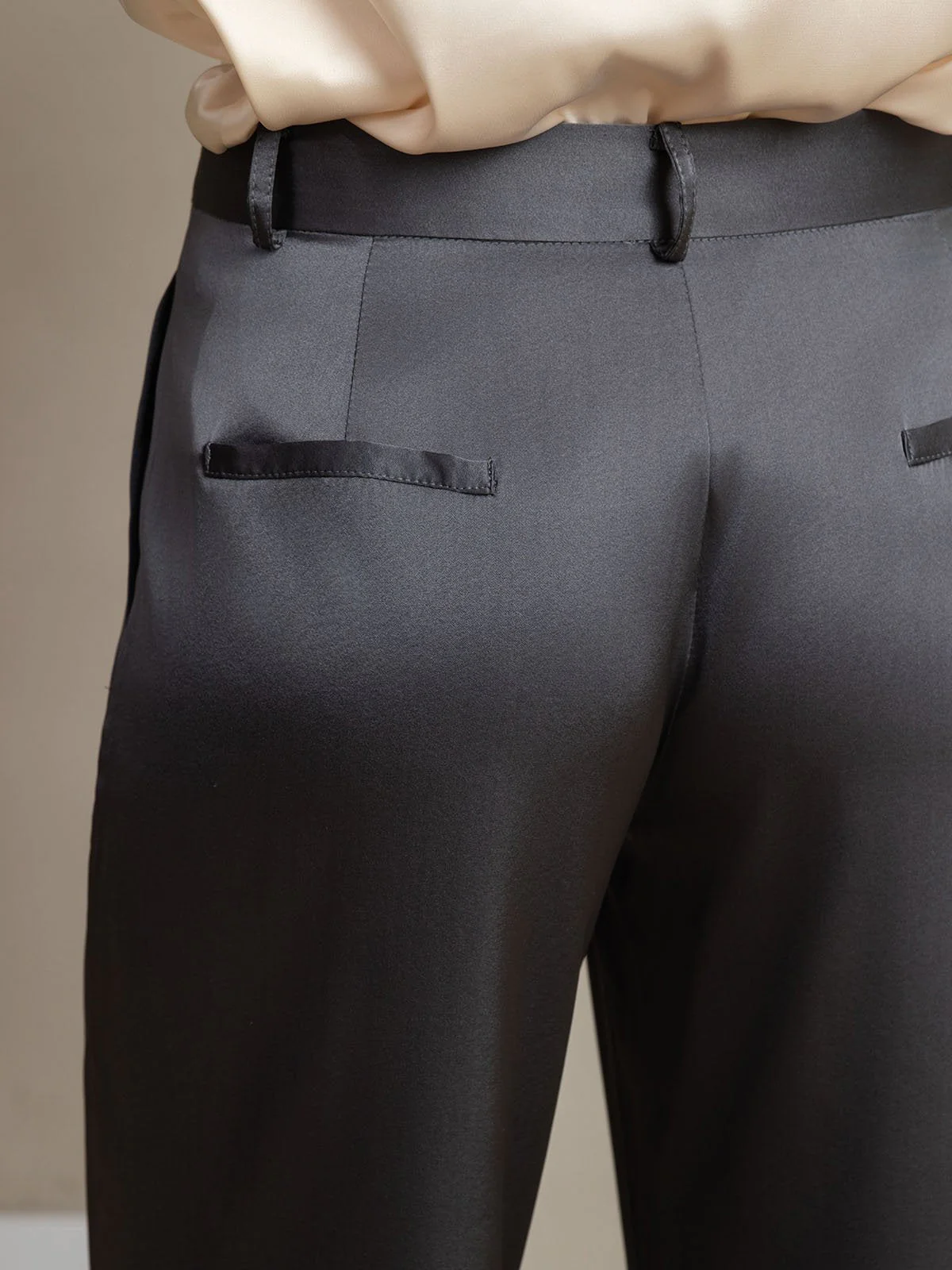 19Momme Seda Pantalones De Mujer Rectos Con Diseño De Bolsillos Laterales - Image 4