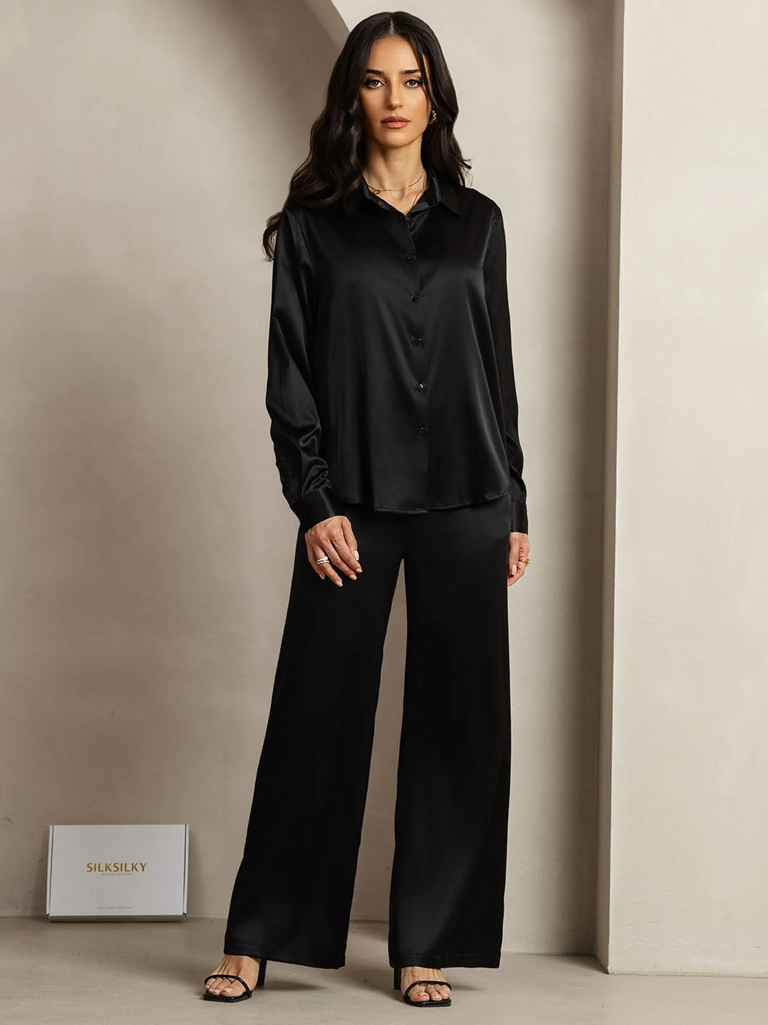 Conjunto Camisa De Seda 19Momme Con Botones & Pantalón De Pierna Ancha - Image 3