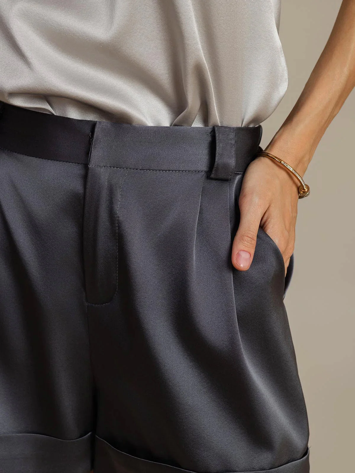 19Momme Seda Pantalones Cortos De Mujer Con Dobladillo Y Diseño De Bolsillos Laterales - Image 4