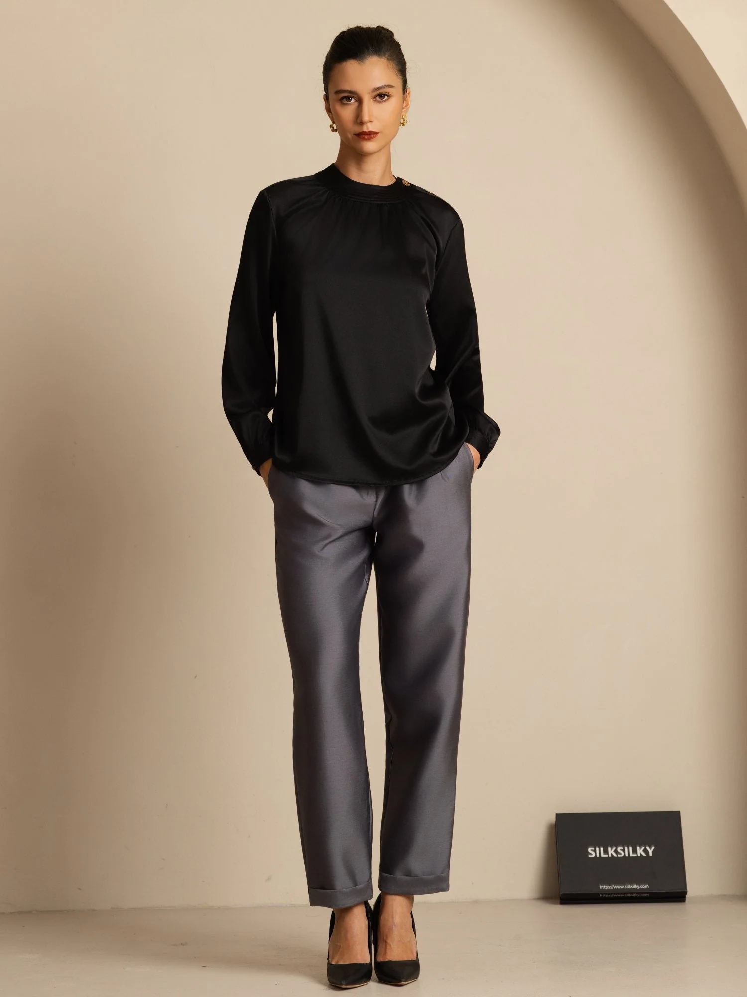 Blusa de Seda 19Momme para Mujer con Cuello Fruncido y Mangas Largas - Image 23