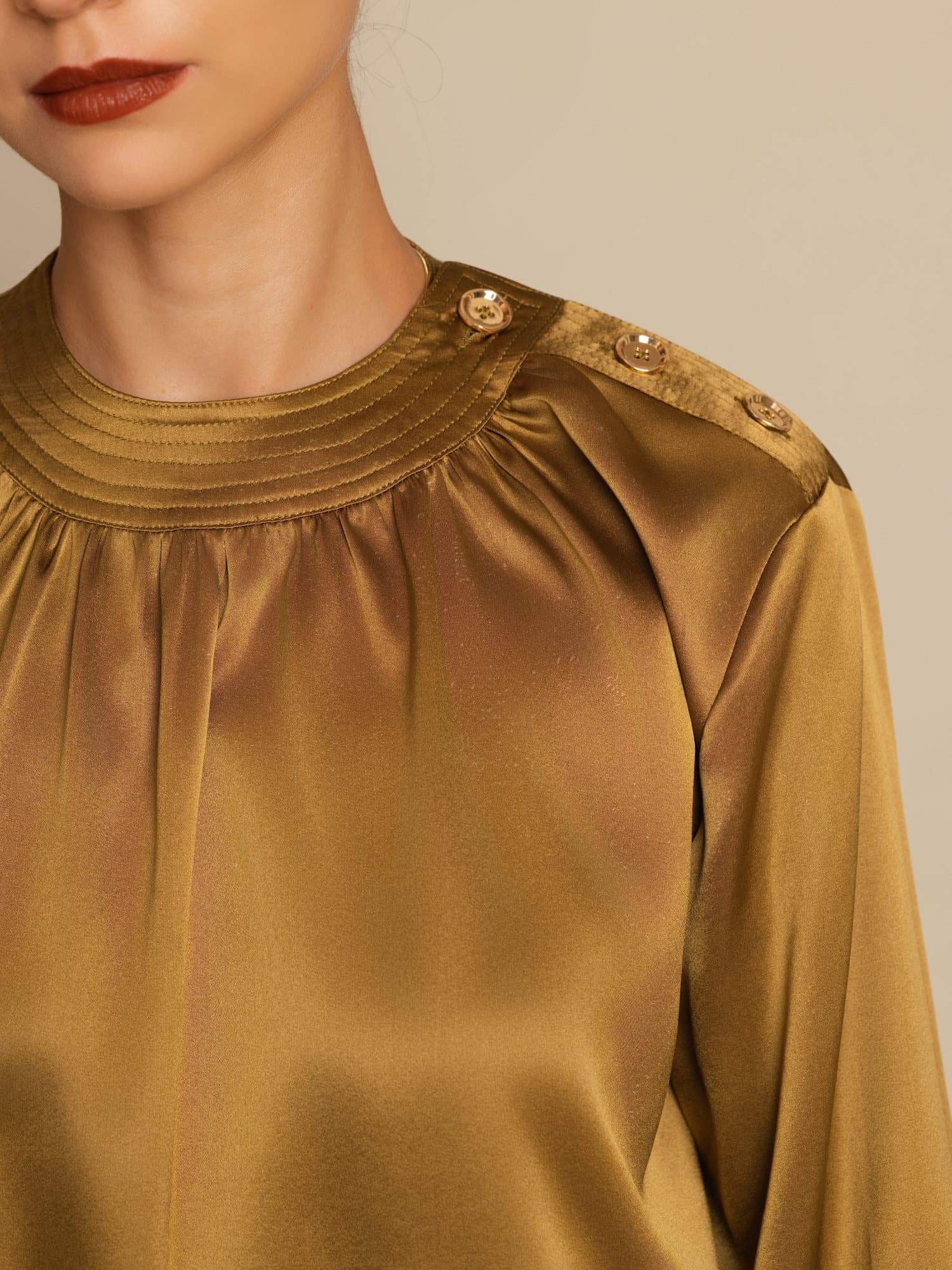 Blusa de Seda 19Momme para Mujer con Cuello Fruncido y Mangas Largas - Image 28