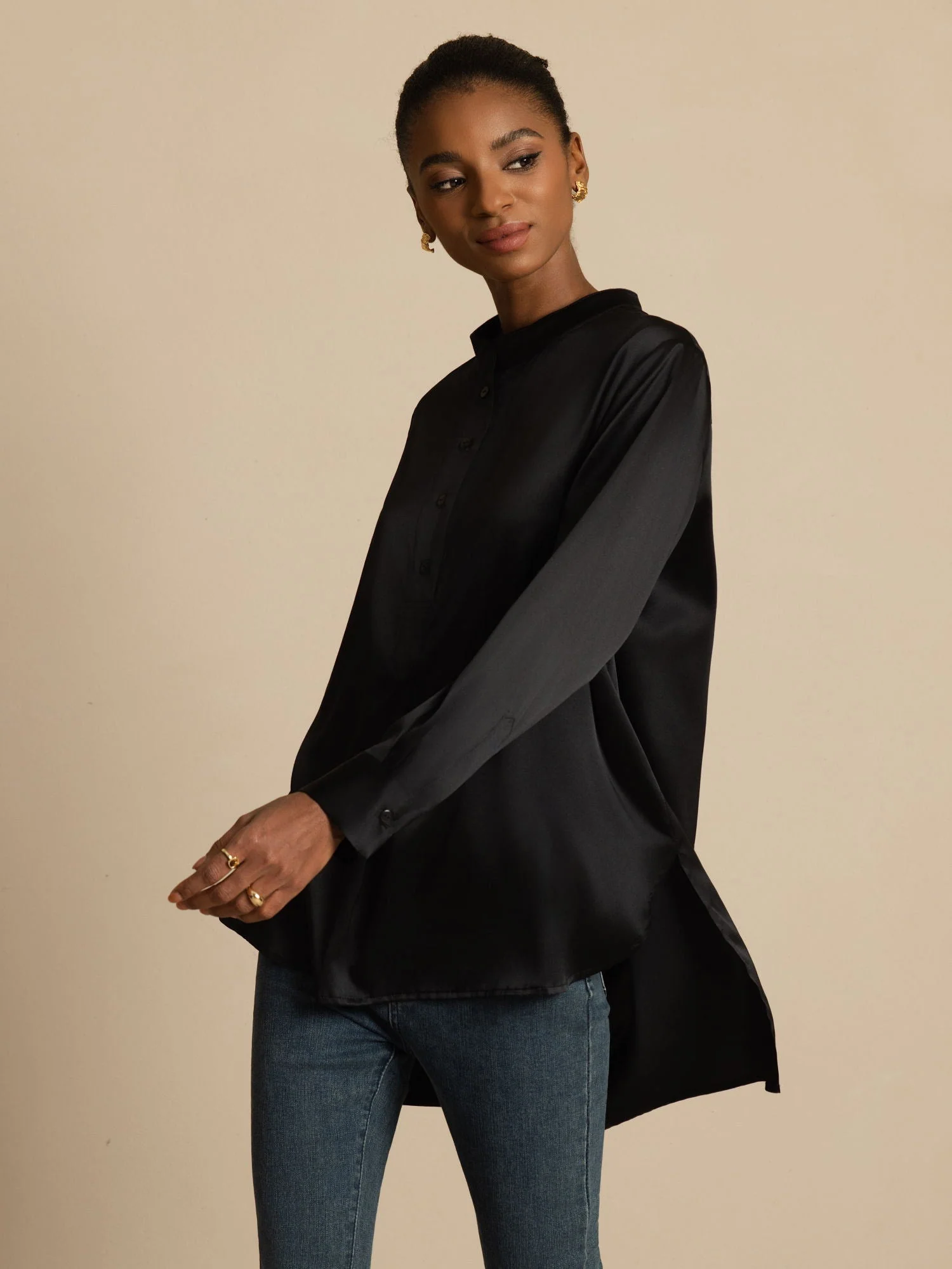 Blusa de mujer de seda 19Momme con Stand Collar High-Low y detalles de botones - Image 19