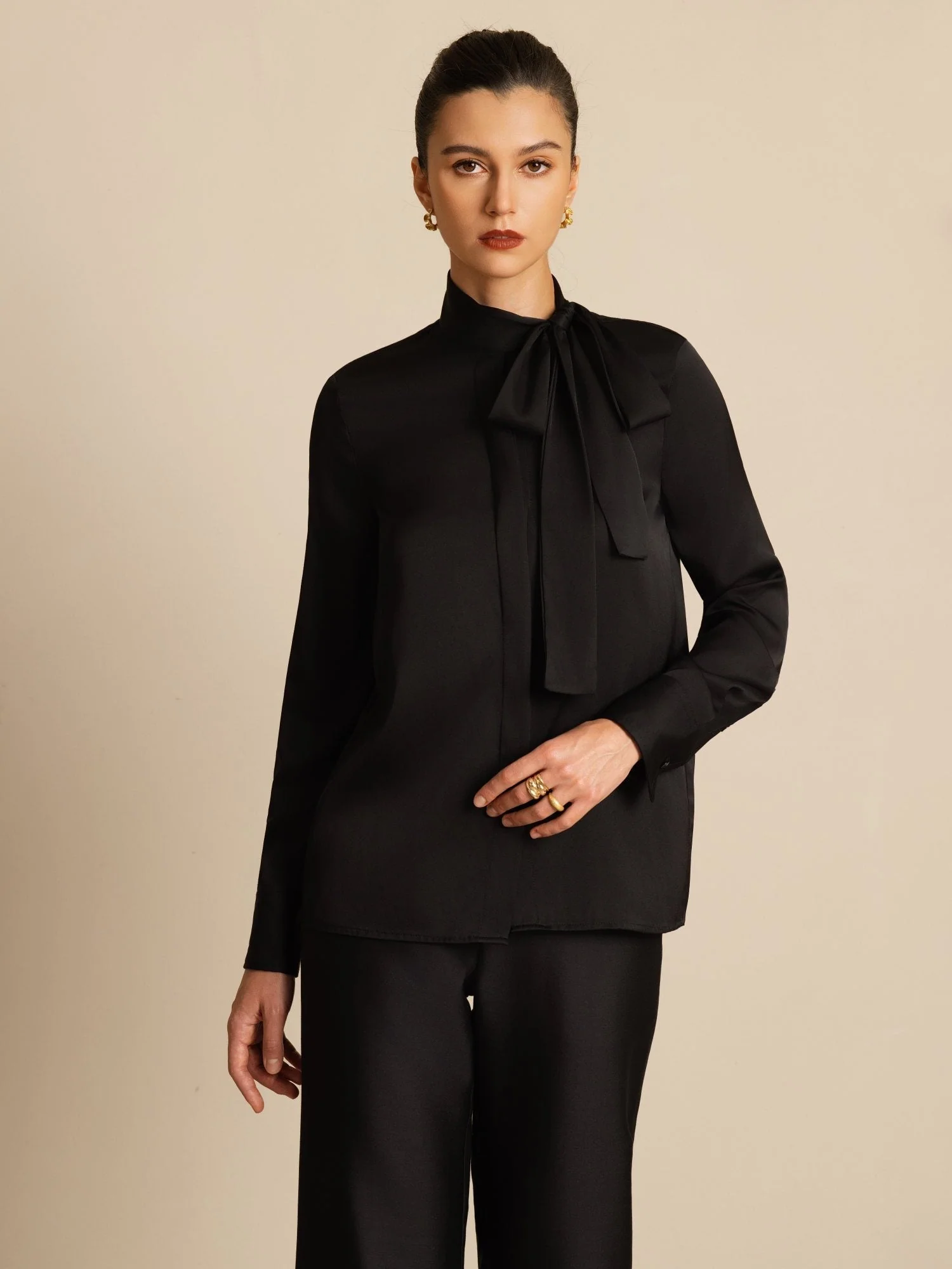 Blusa de Mujer en Seda 19Momme con Tie Neck Manga Larga - Image 10