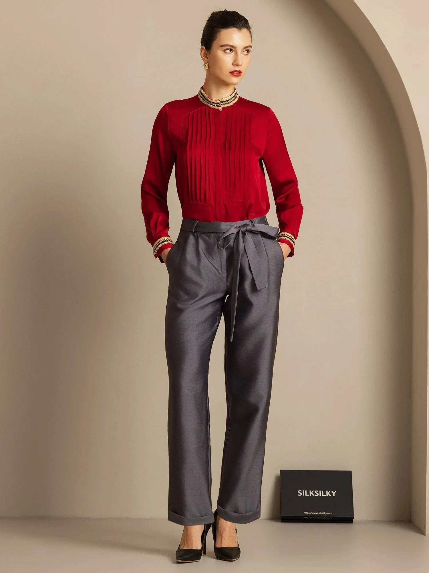 Pantalones de Mujer Cropped Tapered de Cintura Alta en Mezcla de Seda-Lana 32Momme con Diseño de Cintura Atada - Image 8
