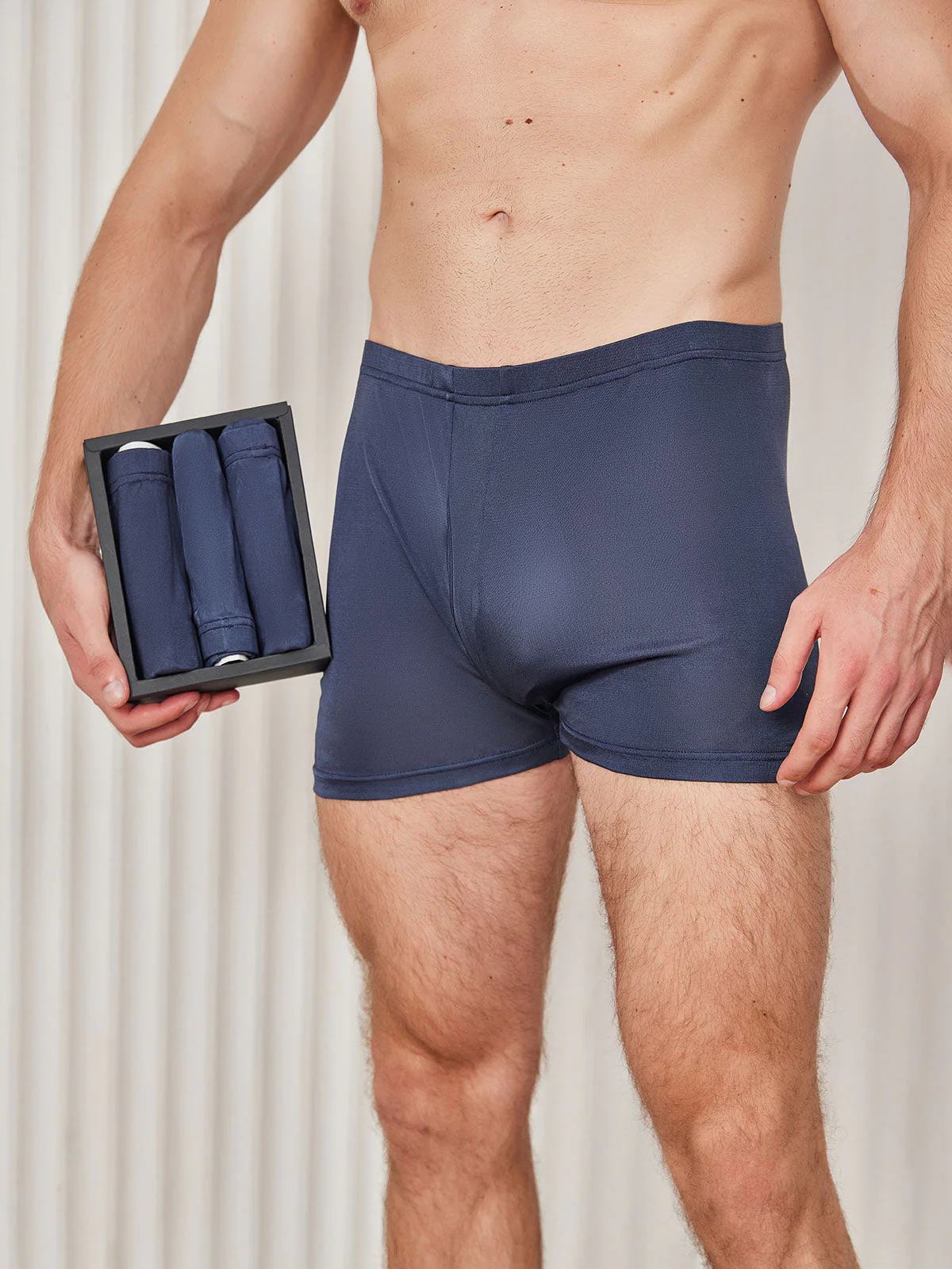 3 Piezas Bóxers de Hombre en Seda Pura con Parte Delantera Abierta - Image 4