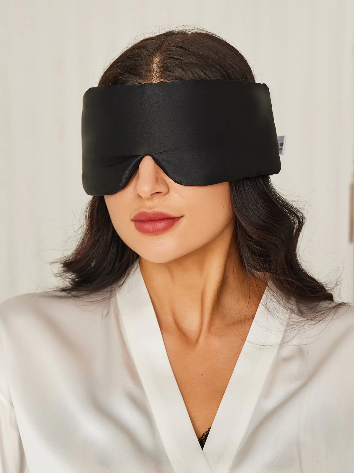 Elegante antifaz para dormir de seda de una pieza - Image 7