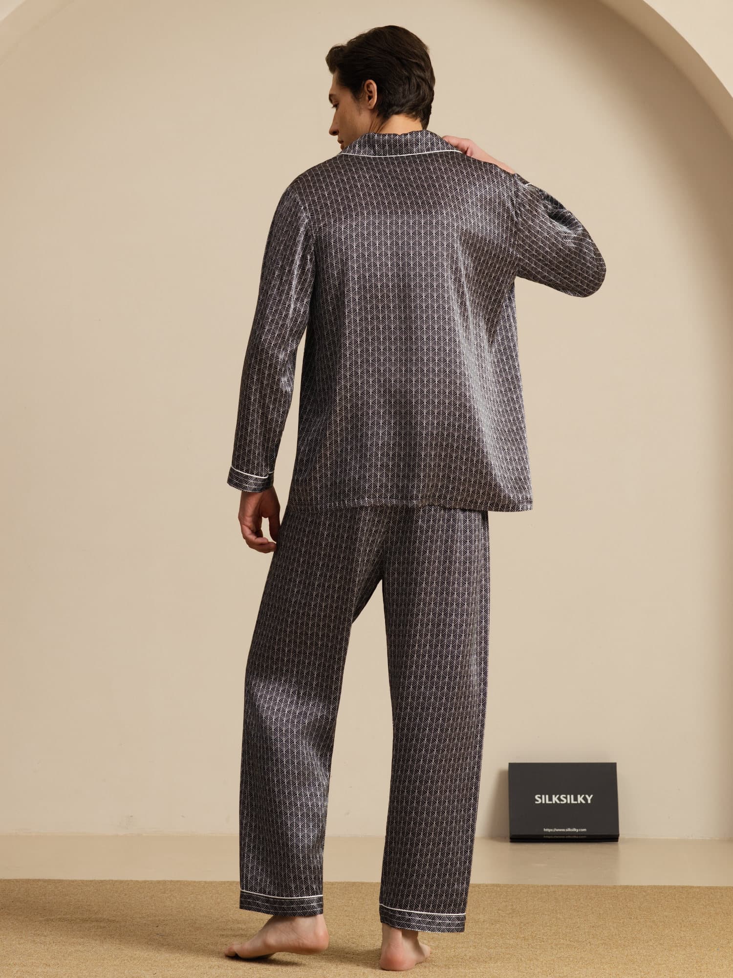 Conjunto De Pijama Para Hombre De Seda Pura Con Estampado De Ginkgo Azul Marino Manga Larga Y Pantalones - Image 19