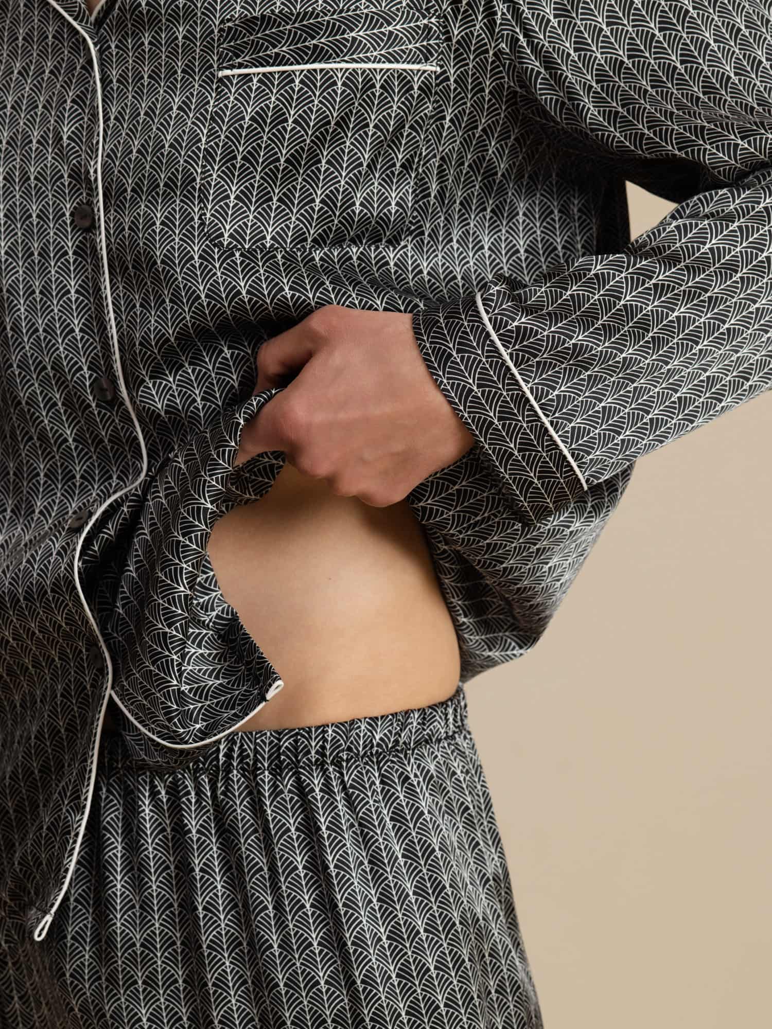Conjunto De Pijama Para Hombre De Seda Pura Con Estampado De Ginkgo Azul Marino Manga Larga Y Pantalones - Image 22