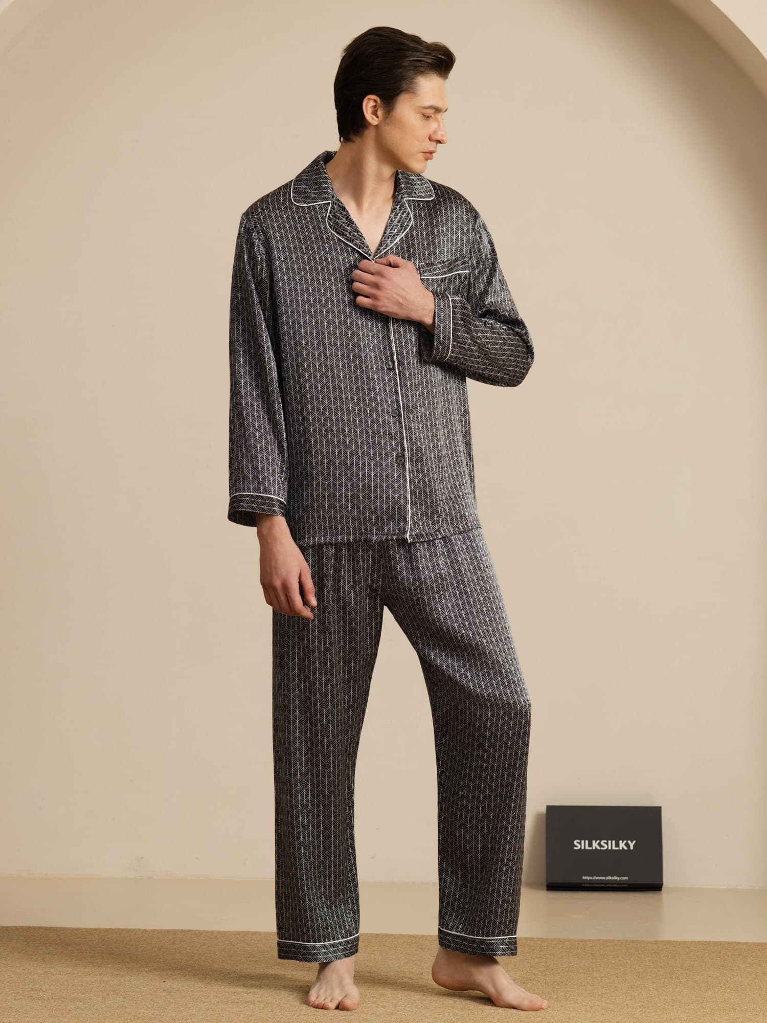 Conjunto De Pijama Para Hombre De Seda Pura Con Estampado De Ginkgo Azul Marino Manga Larga Y Pantalones - Image 23