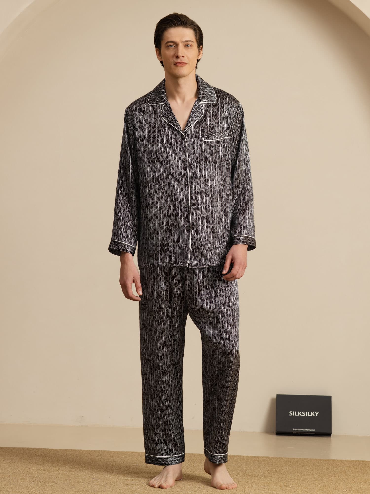 Conjunto De Pijama Para Hombre De Seda Pura Con Estampado De Ginkgo Azul Marino Manga Larga Y Pantalones - Image 24