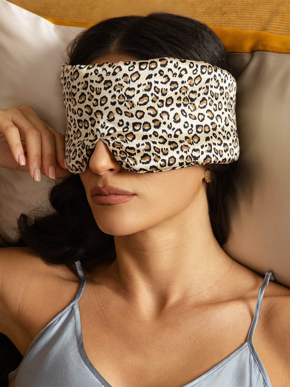 Antifaz para dormir de seda de una sola pieza con cierre de velcro - Image 12