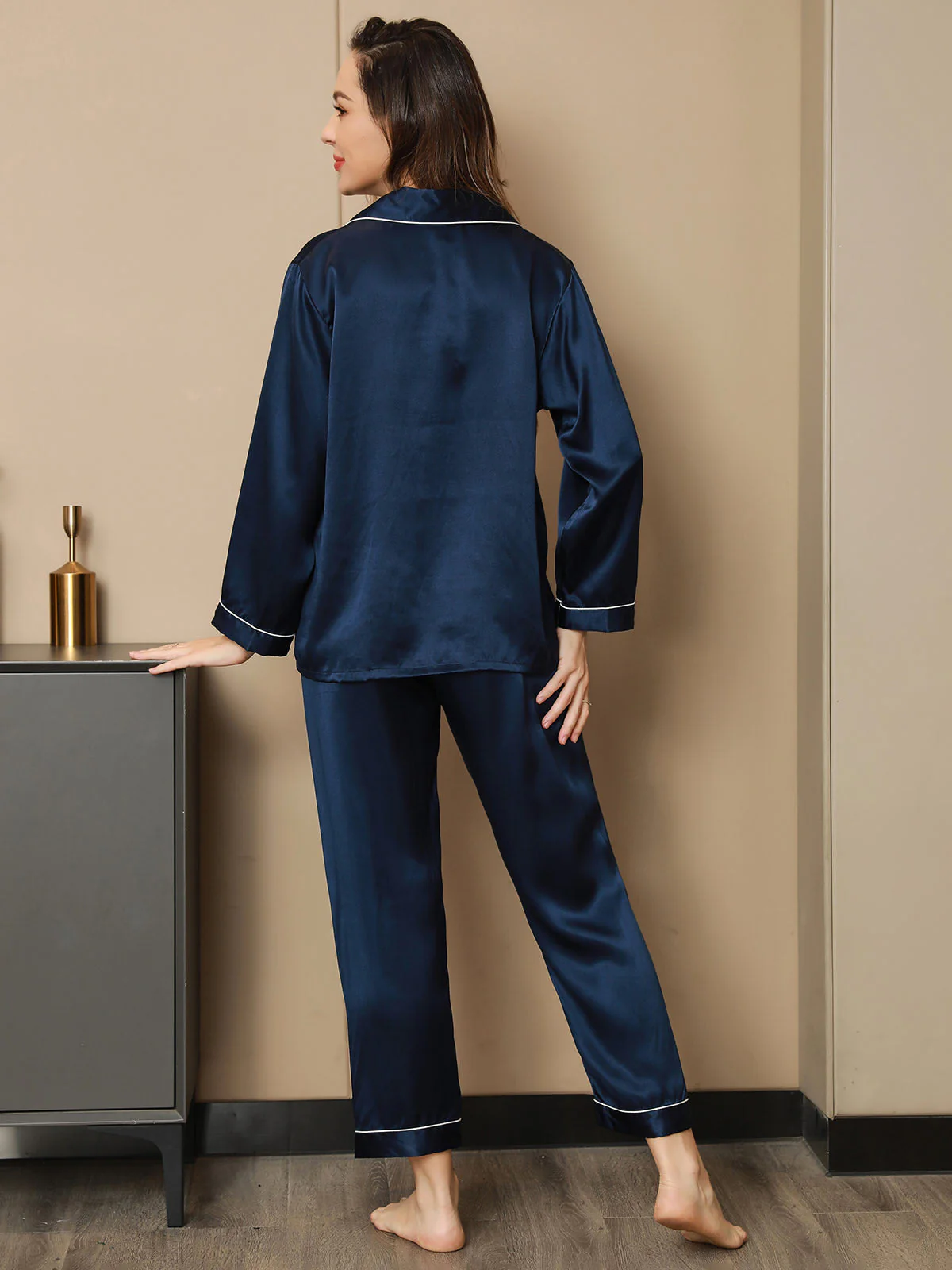Pijama de Mujer de Seda Pura con Manga Larga y Cuello de Solapas - Image 26
