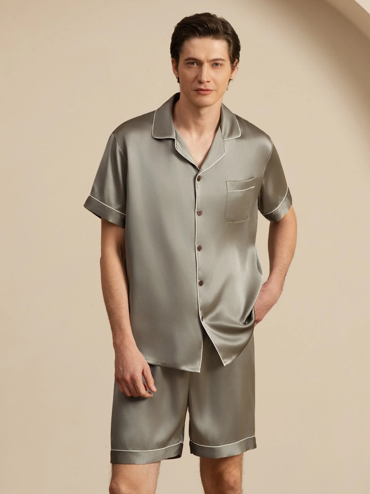 Pijama De Hombre De Pura Seda Con Mangas Cortas Cuello Solapa Y Shorts - Image 15