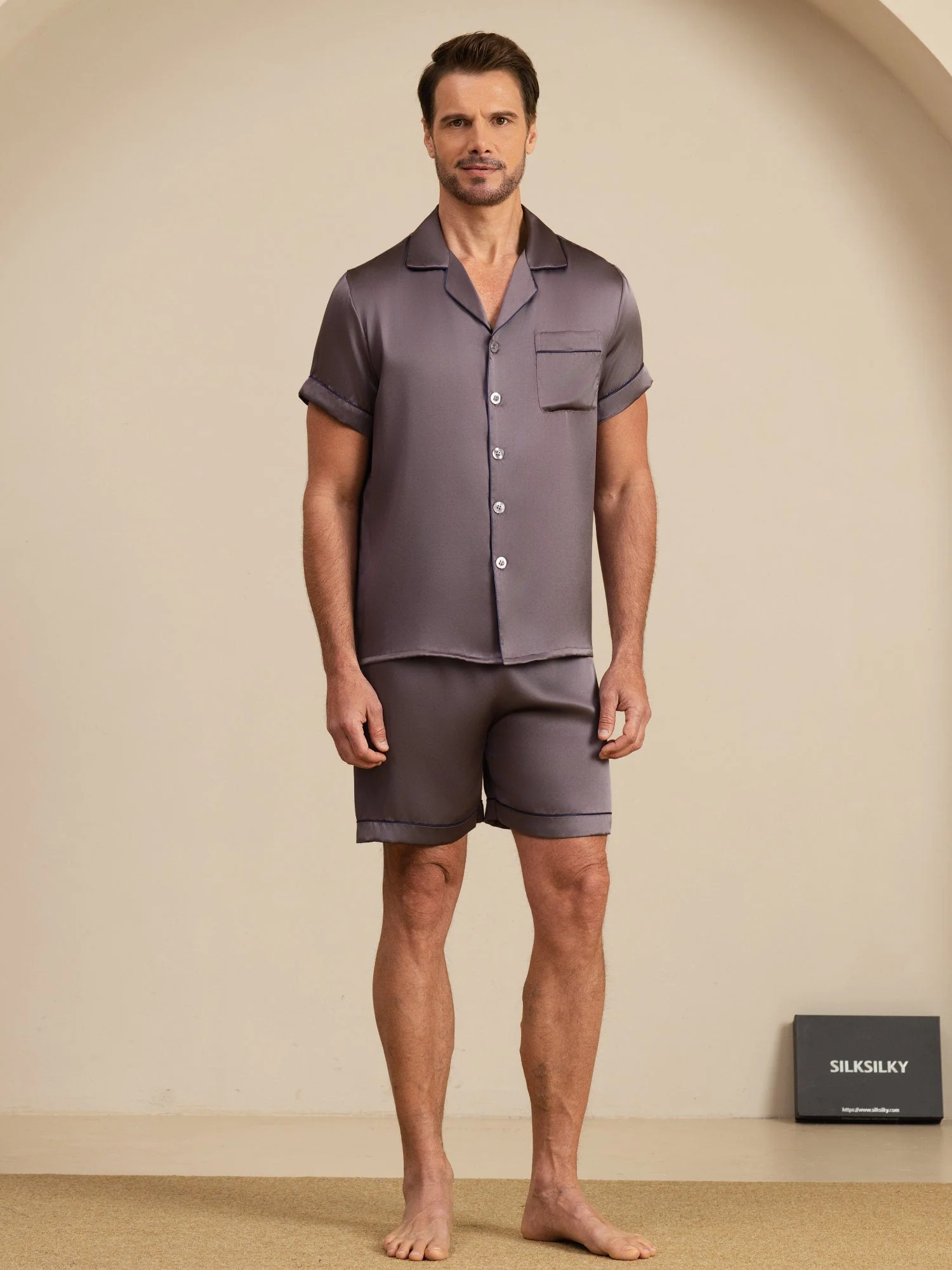 Pijama De Hombre De Pura Seda Con Mangas Cortas Cuello Solapa Y Shorts - Image 20
