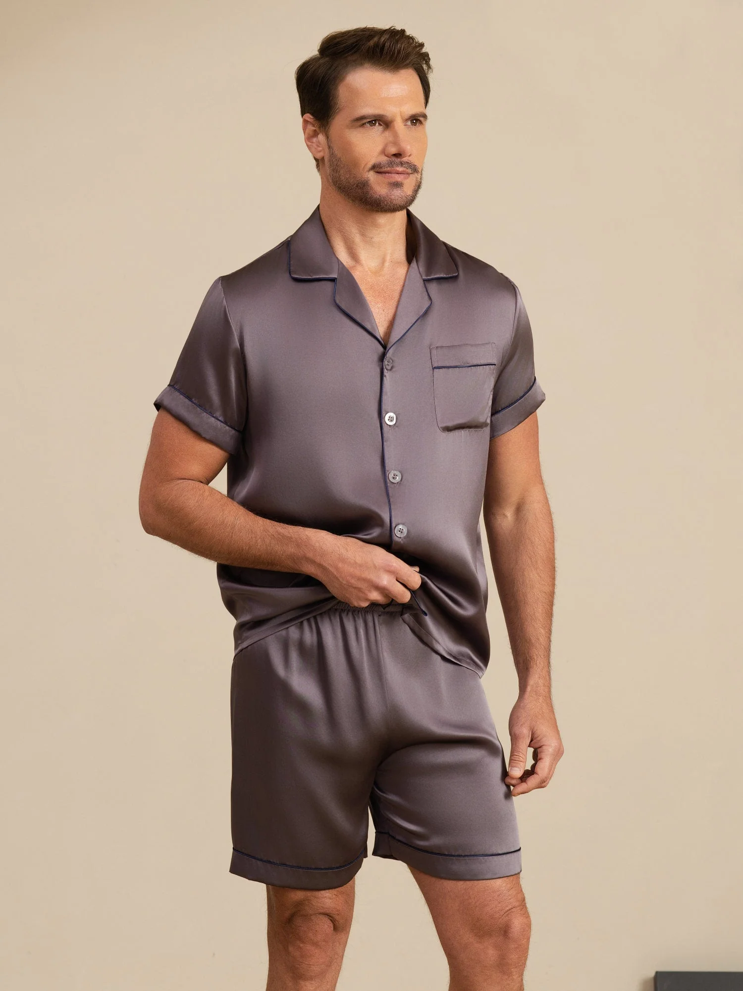 Pijama De Hombre De Pura Seda Con Mangas Cortas Cuello Solapa Y Shorts - Image 23
