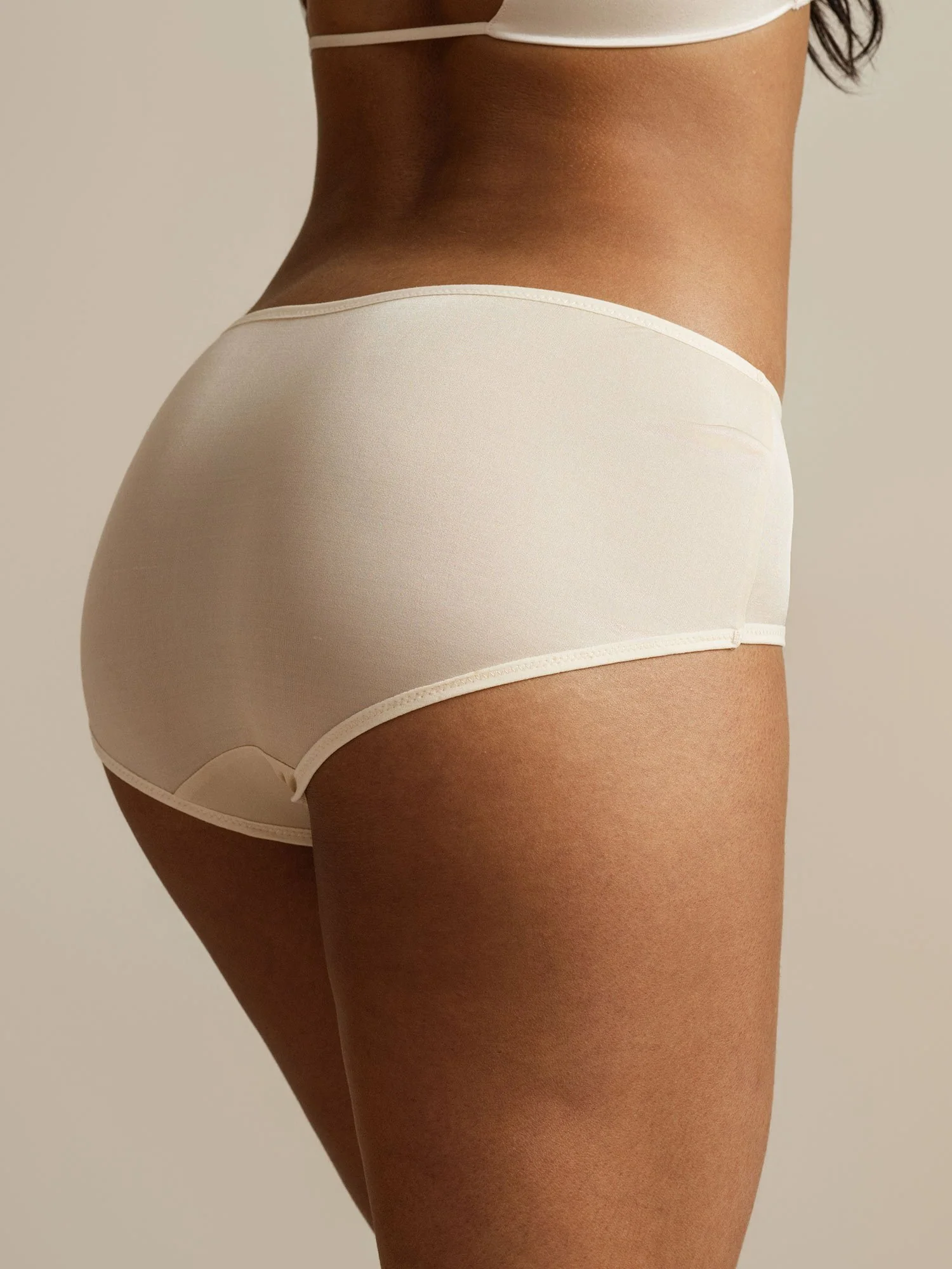 Comodidad En Seda Pura Braguita Hipster Boyshort - Image 15