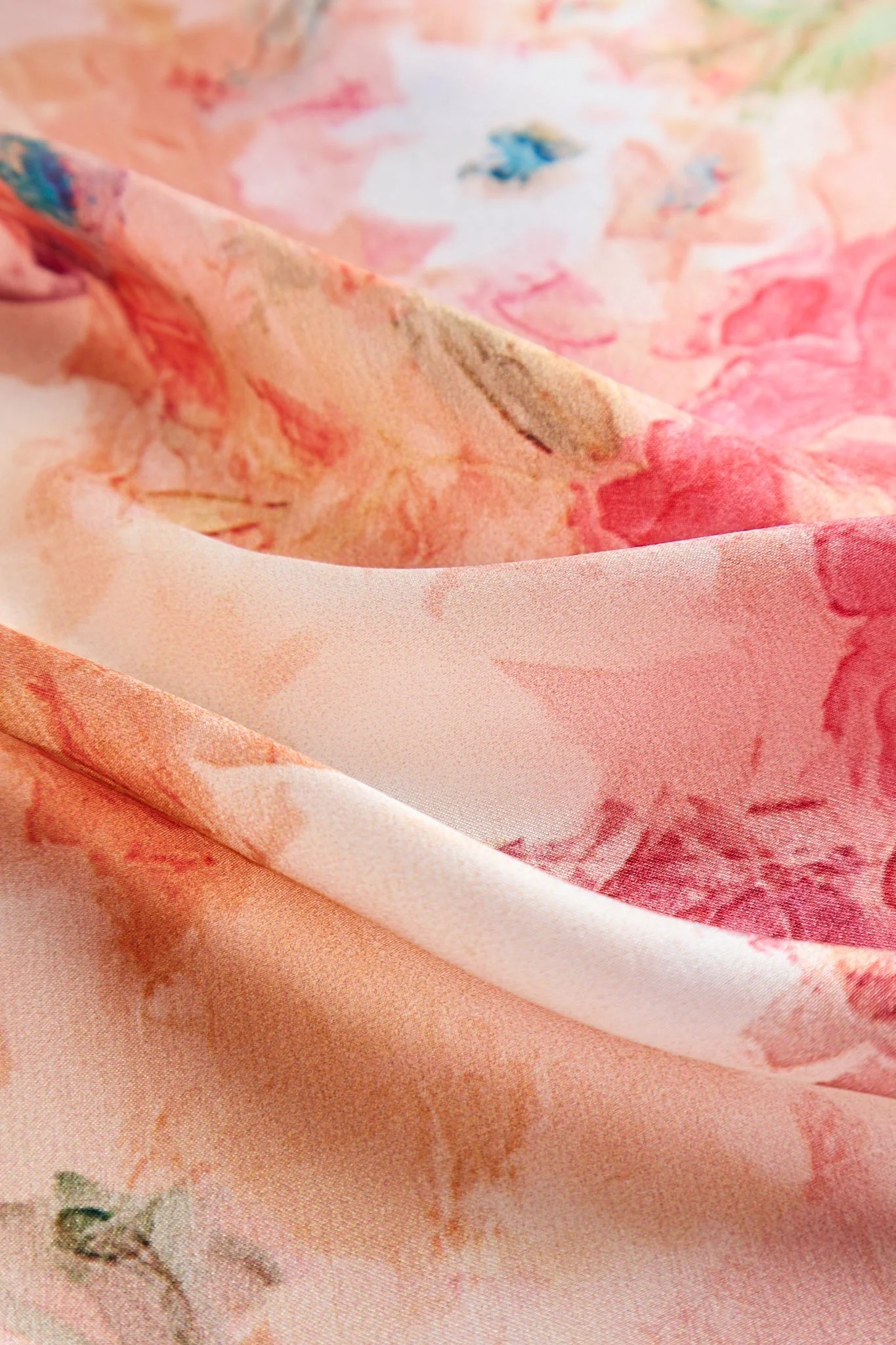 Pure Silk Floral Bliss Square Scarf - Tamaño 53x53cm - Image 3