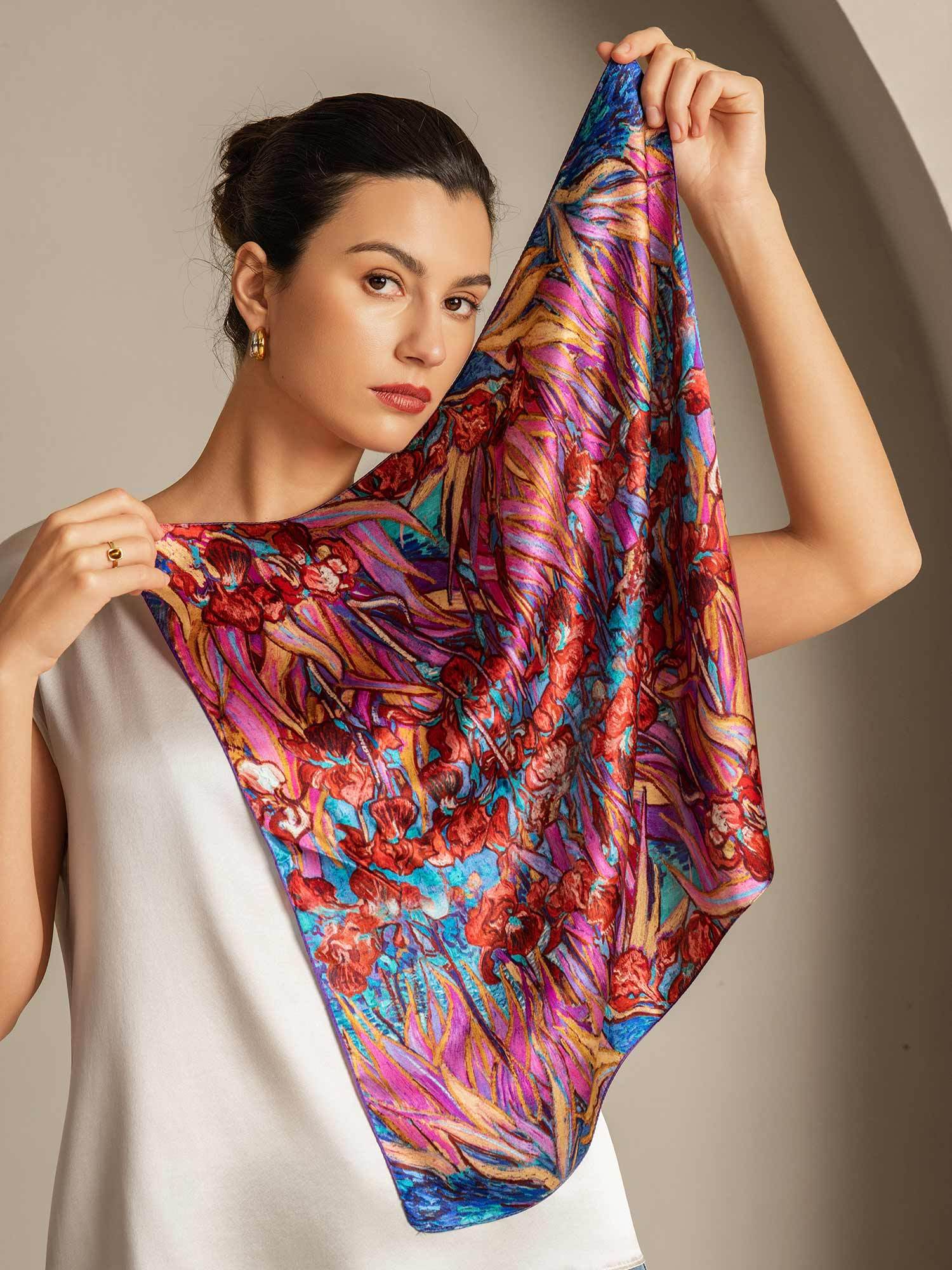 Pañuelo Cuadrado de Seda Pura con Estampado Floral - Tamaño 53x53cm - Image 3