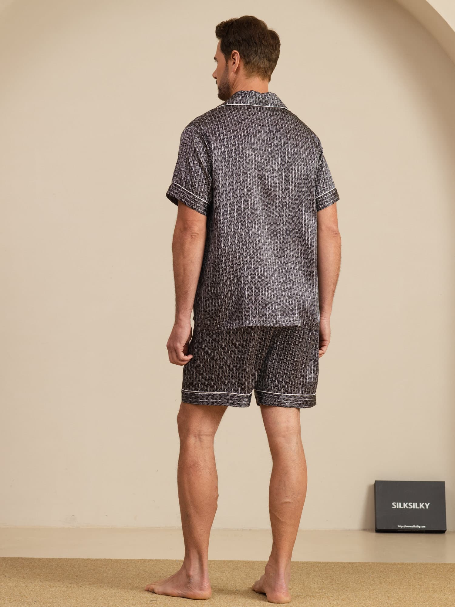 Pijama De Hombre De Seda Pura Azul Marino Con Estampado De Ginkgo De Manga Corta Y Cuello Con Solapa - Image 11