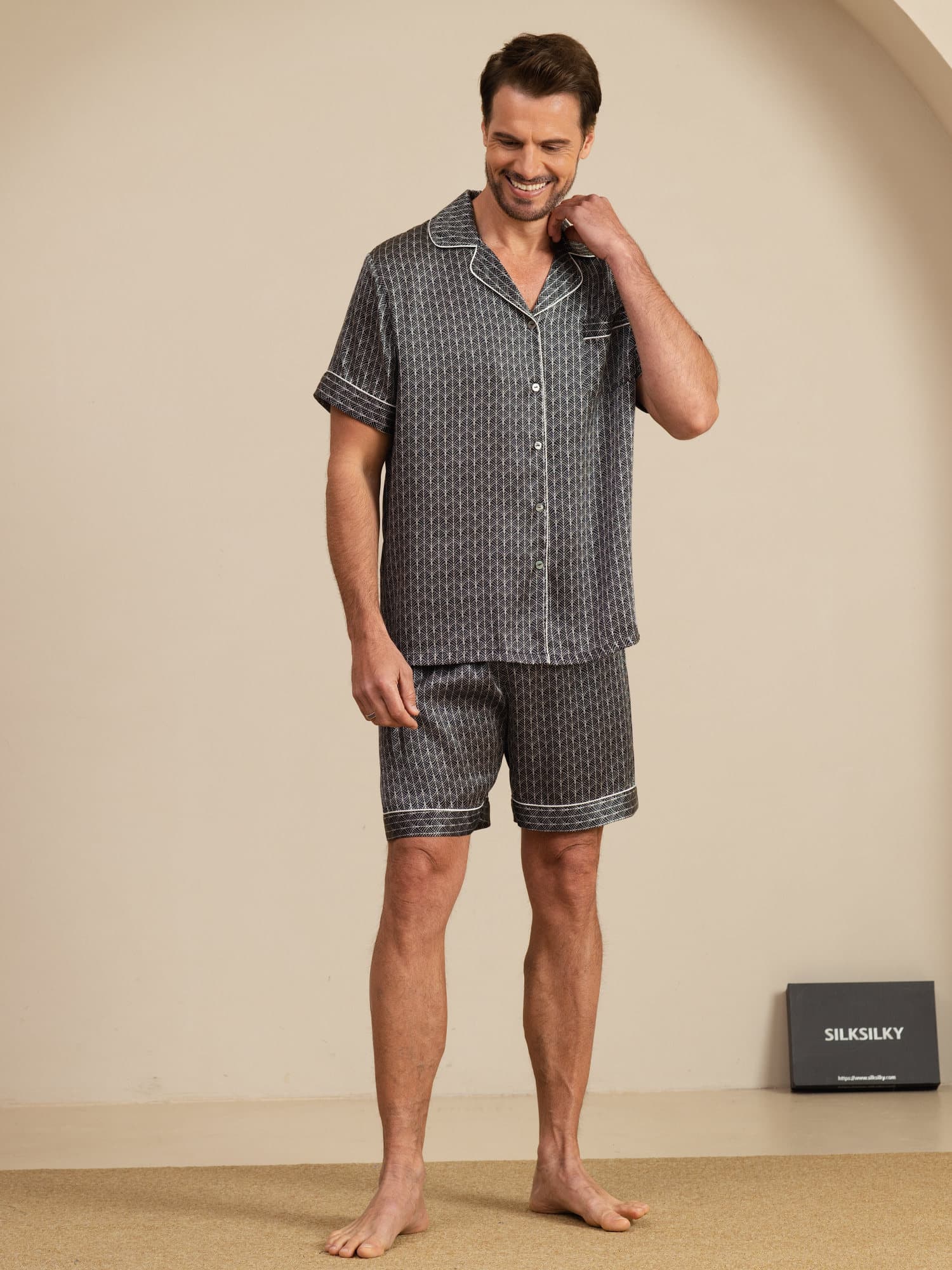 Pijama De Hombre De Seda Pura Azul Marino Con Estampado De Ginkgo De Manga Corta Y Cuello Con Solapa - Image 12