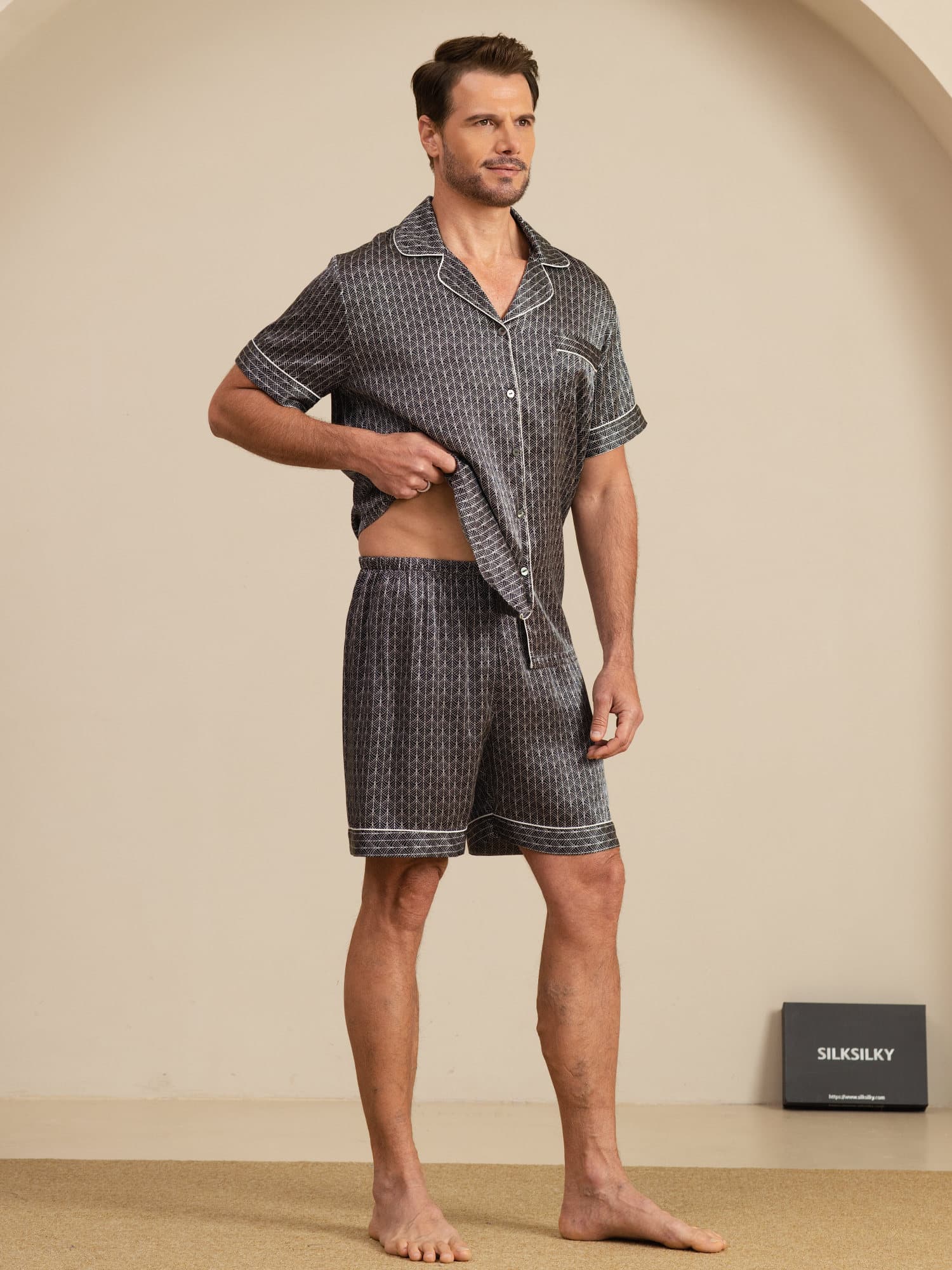 Pijama De Hombre De Seda Pura Azul Marino Con Estampado De Ginkgo De Manga Corta Y Cuello Con Solapa - Image 15