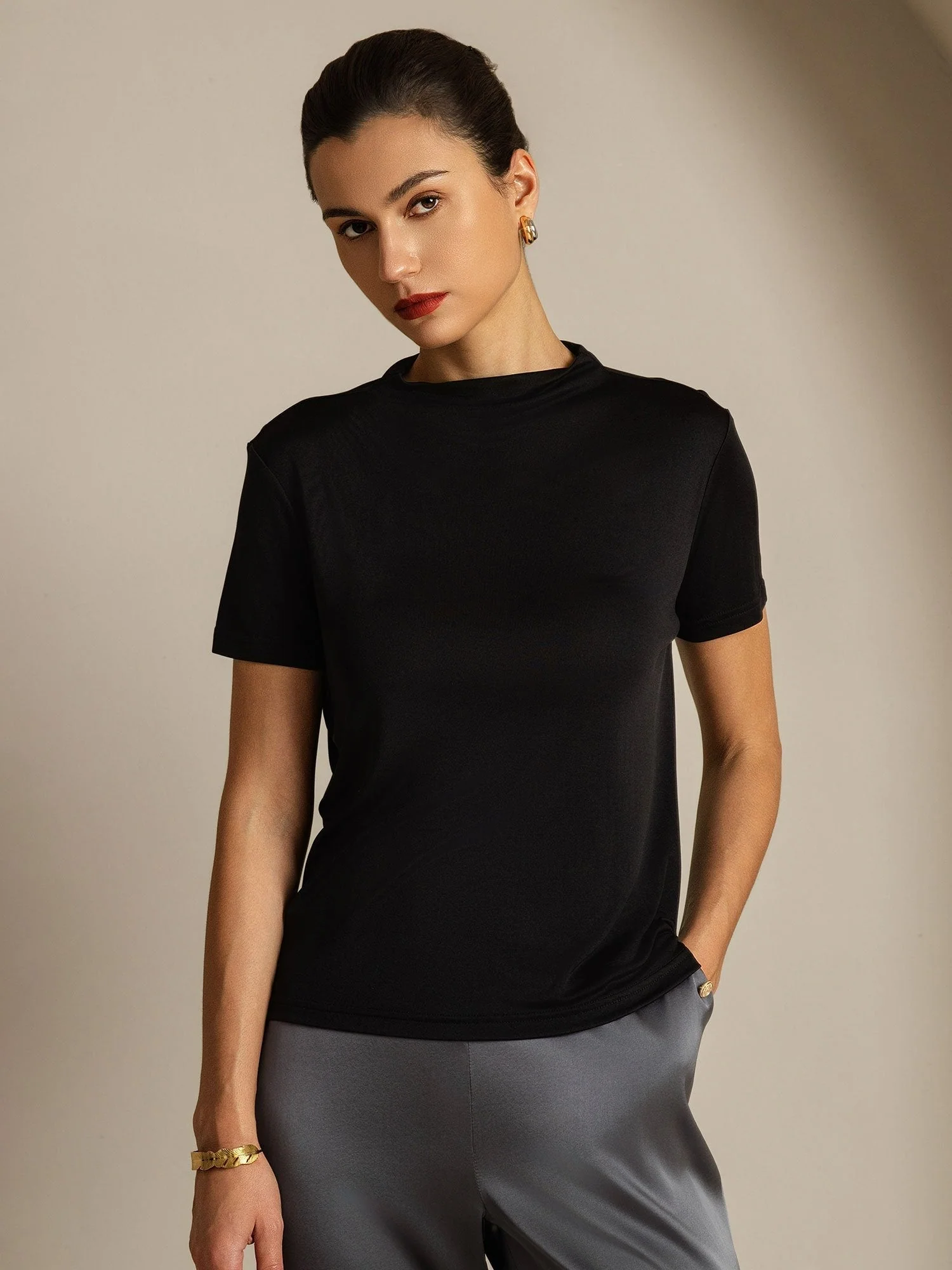 Camiseta De Mujer De Seda Pura Con Manga Corta Y Cuello Mock - Image 18