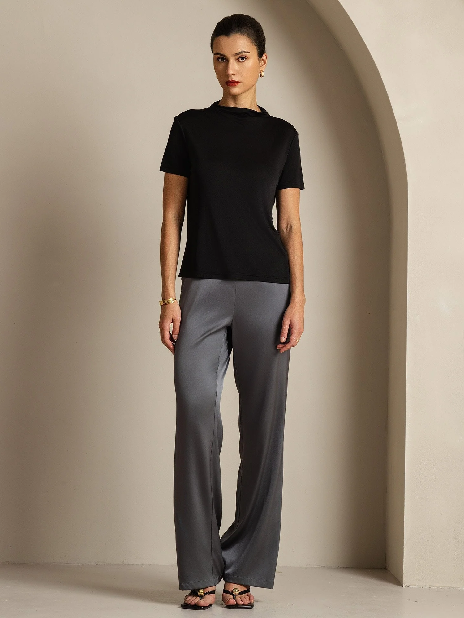 Camiseta De Mujer De Seda Pura Con Manga Corta Y Cuello Mock - Image 24