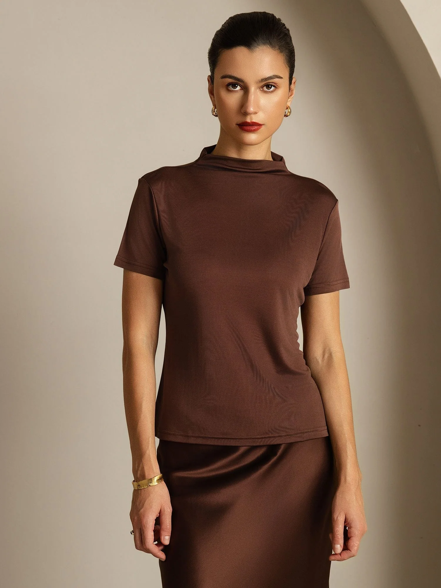 Camiseta De Mujer De Seda Pura Con Manga Corta Y Cuello Mock - Image 3