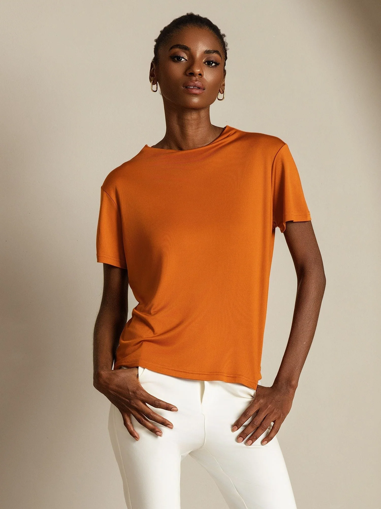 Camiseta De Mujer De Seda Pura Con Manga Corta Y Cuello Mock - Image 30