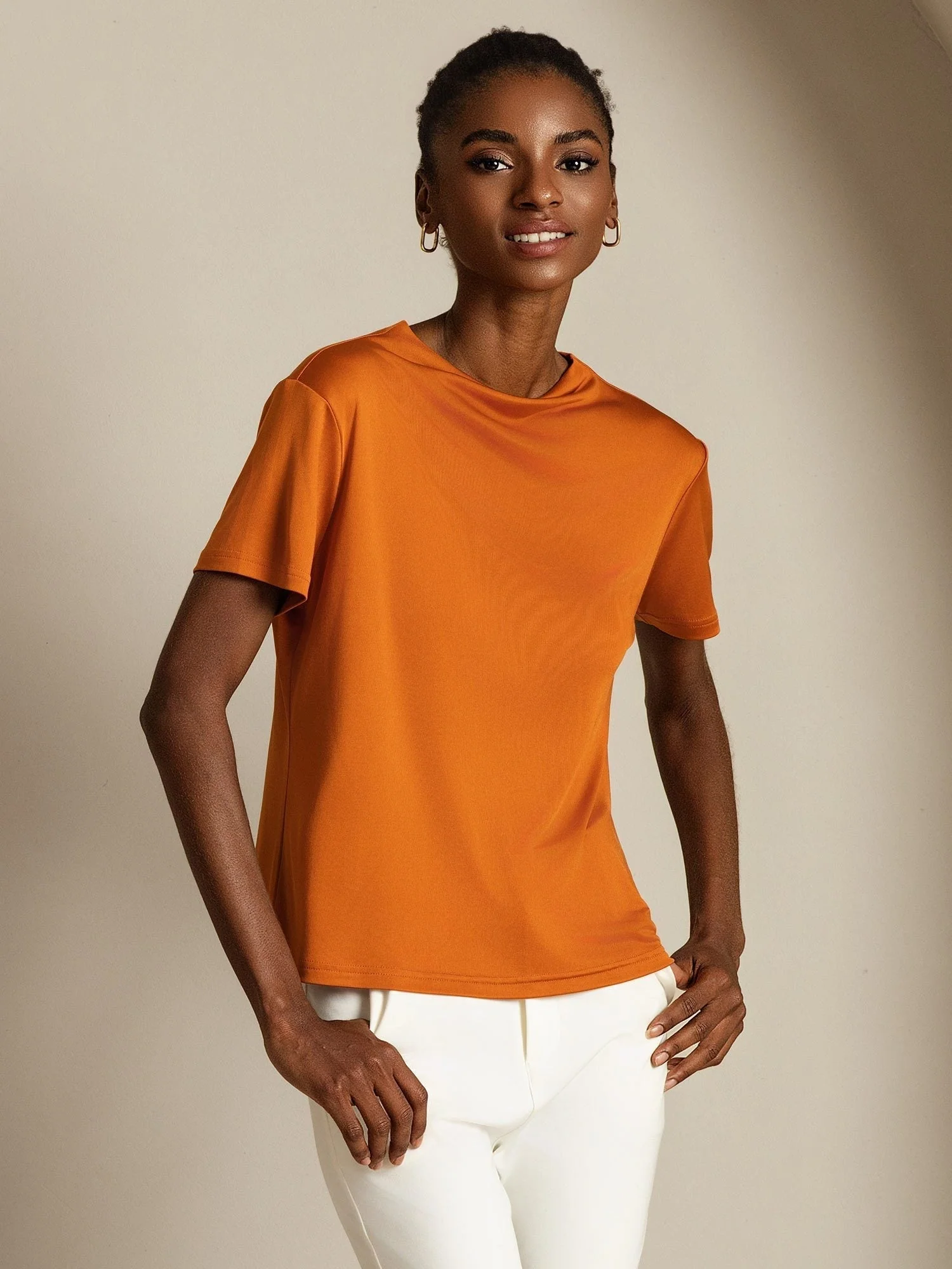 Camiseta De Mujer De Seda Pura Con Manga Corta Y Cuello Mock - Image 31