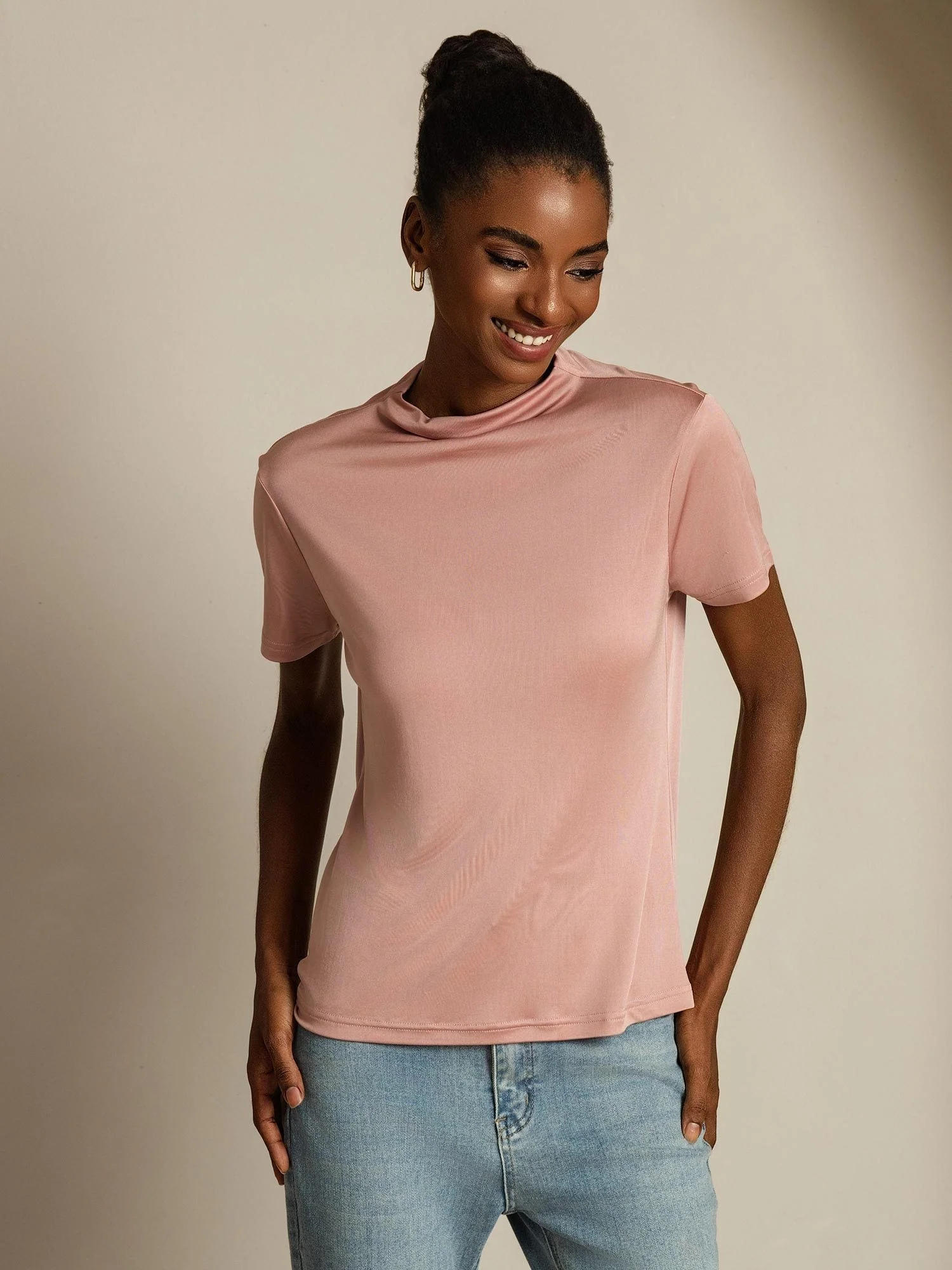 Camiseta De Mujer De Seda Pura Con Manga Corta Y Cuello Mock - Image 35