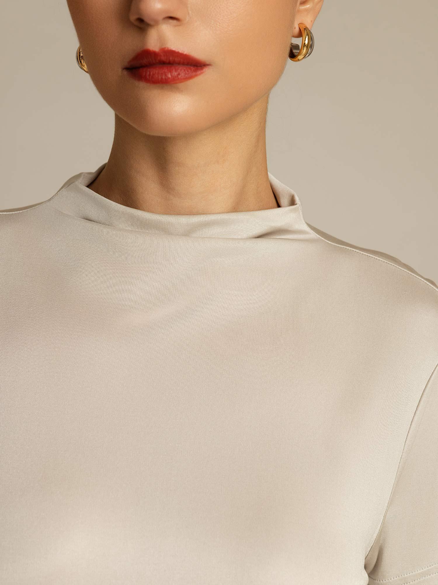 Camiseta De Mujer De Seda Pura Con Manga Corta Y Cuello Mock - Image 44