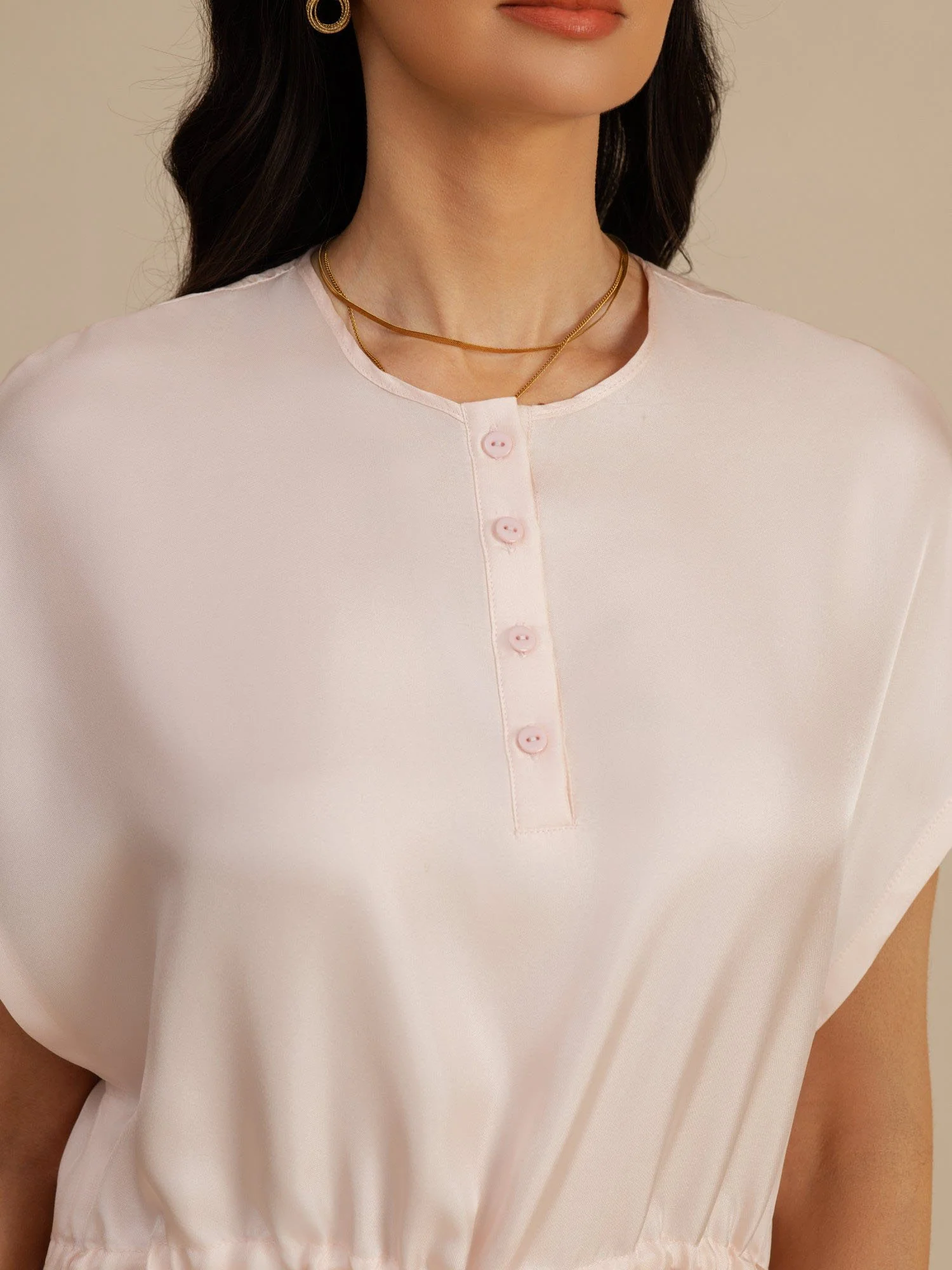Seda Pura Cuello Henley Manga Corta Vestido Corto Con Cordón - Image 25