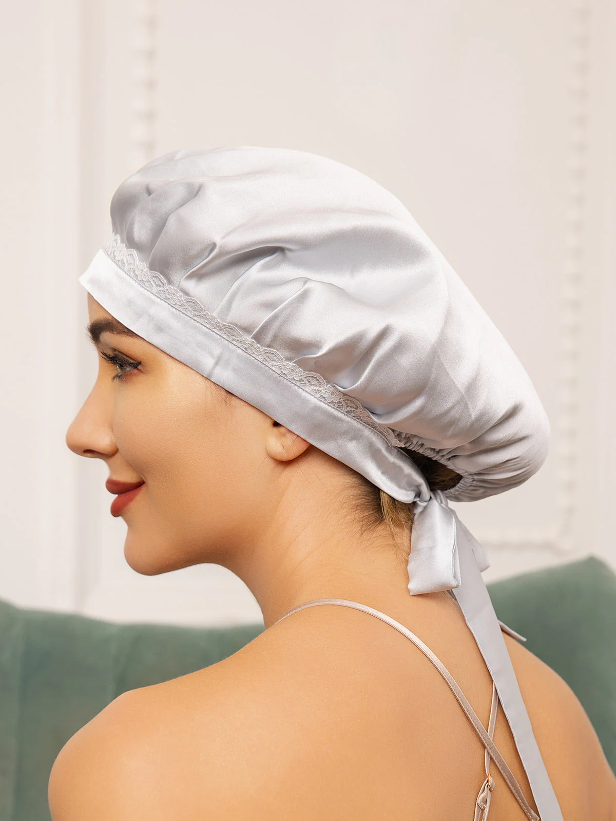 Gorro de encaje de pura seda con cintas - Image 13