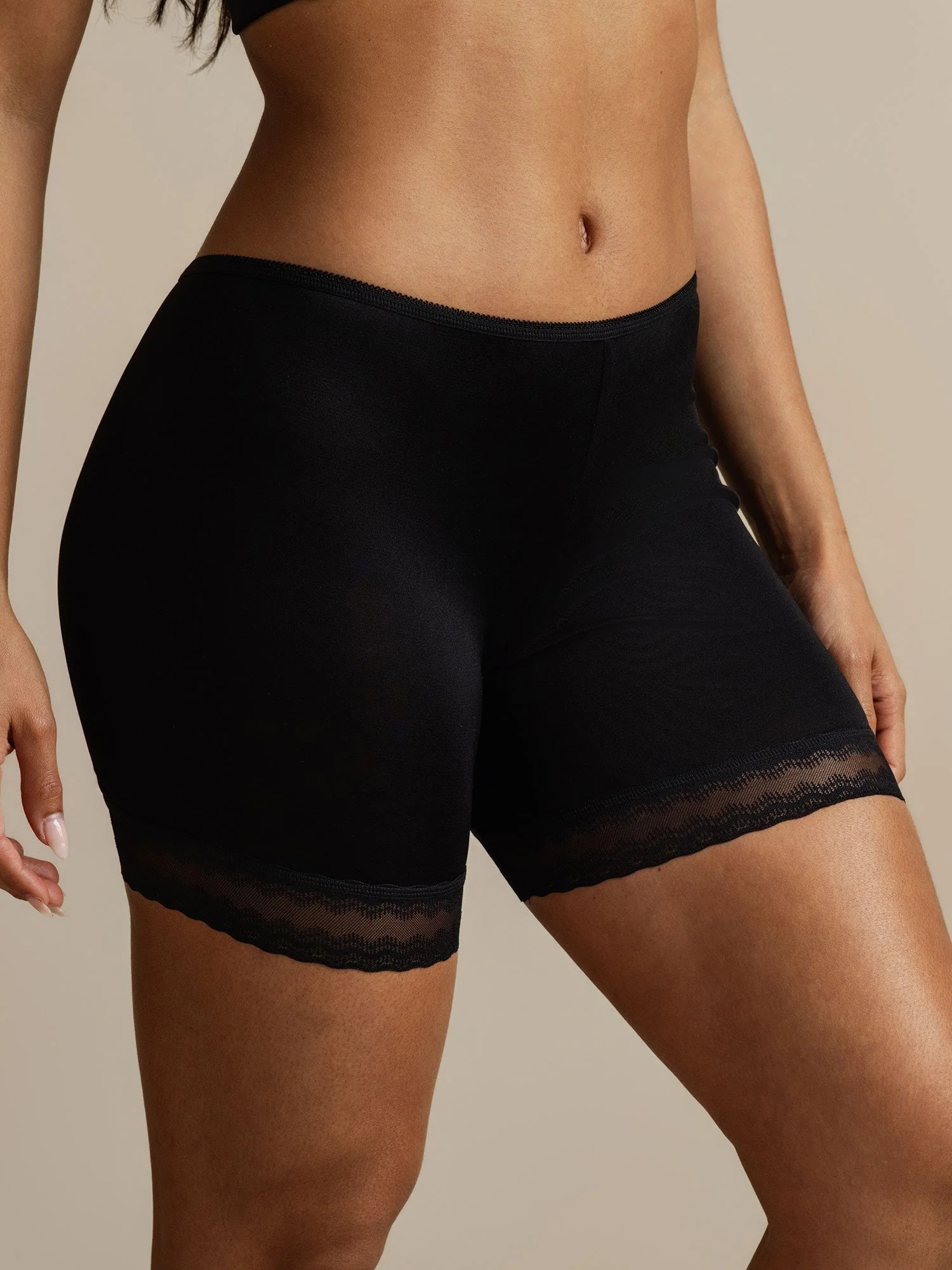 Seda Pura Encaje Borde Anti-Rozaduras Shorts - Image 6