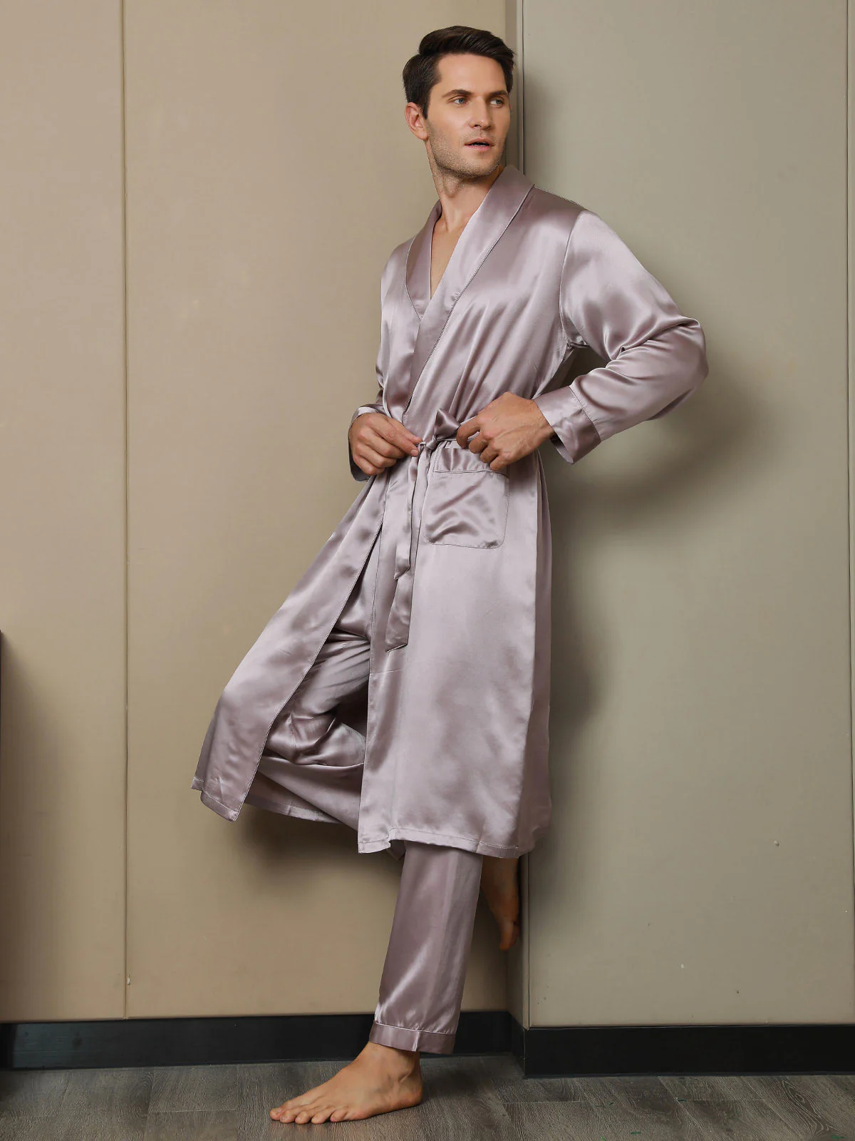 Batas de Seda Pura con Cuello de Solapa y Cinturón (Sin Pantalones) - Image 18