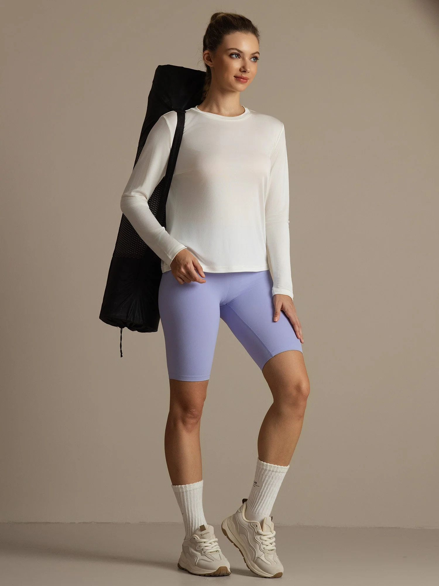Camiseta Deportiva de Manga Larga con Cuello Redondo de Seda Pura para Mujer - Image 27