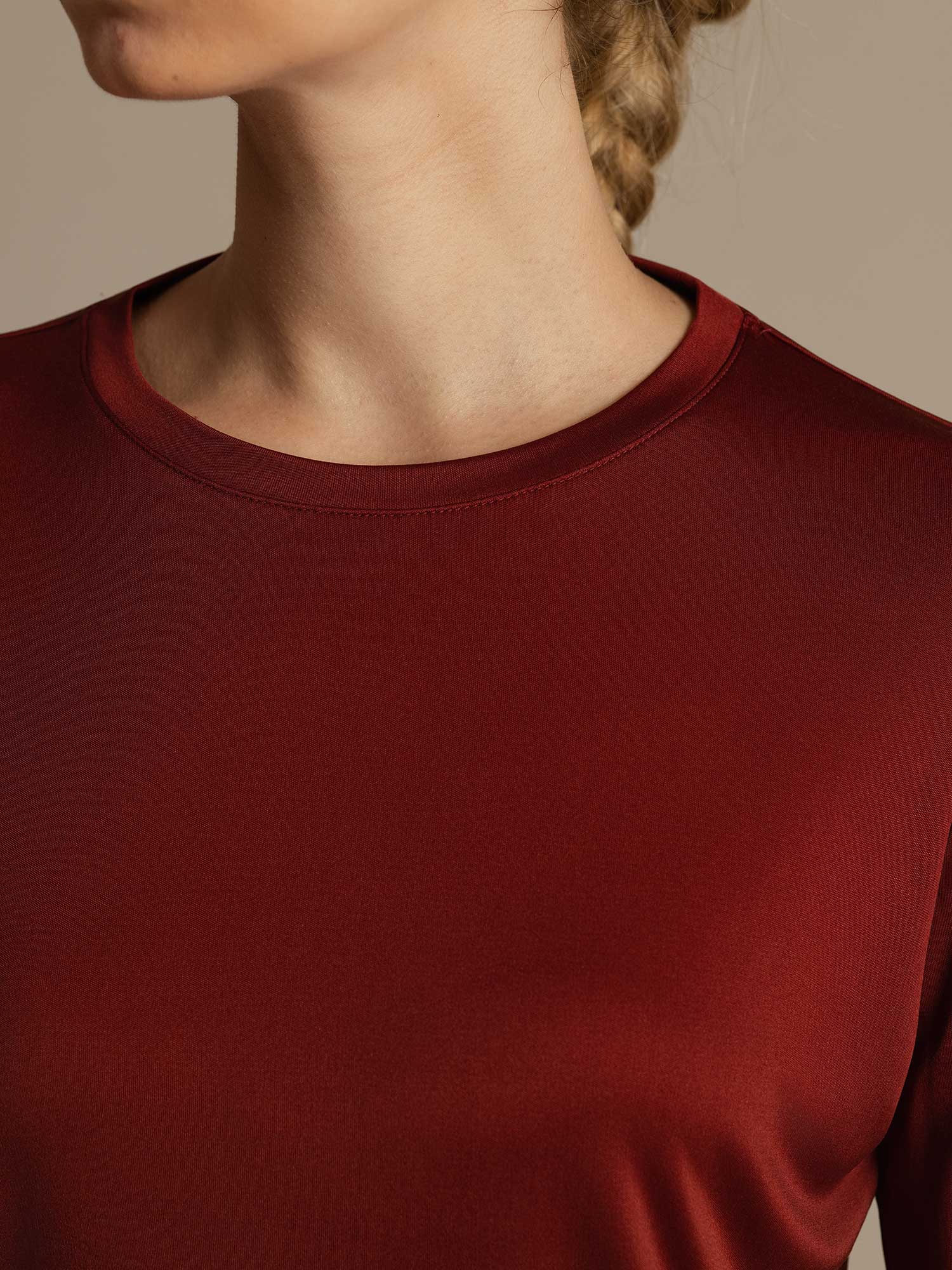 Camiseta Deportiva de Manga Larga con Cuello Redondo de Seda Pura para Mujer - Image 33