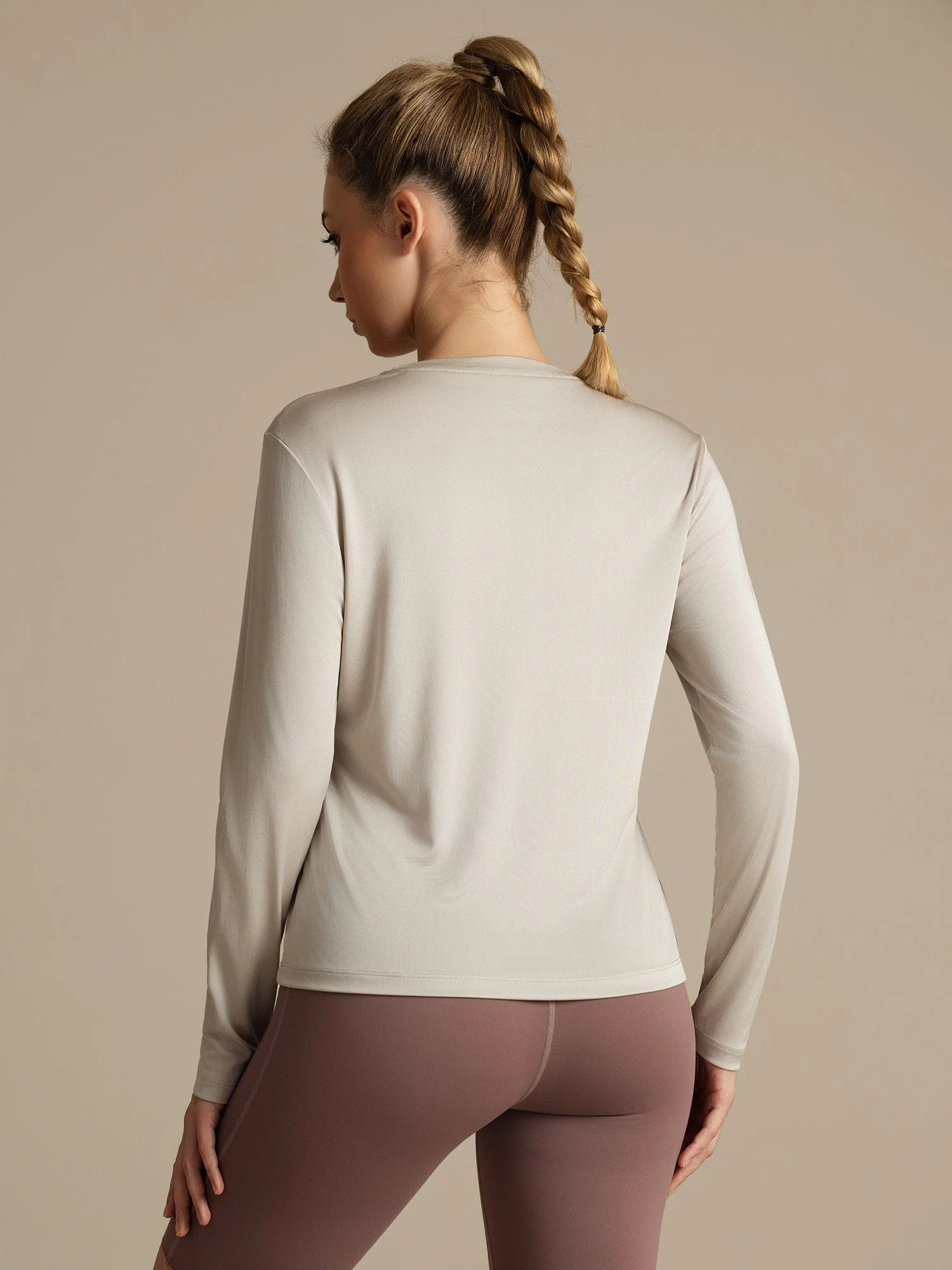Camiseta Deportiva de Manga Larga con Cuello Redondo de Seda Pura para Mujer - Image 38