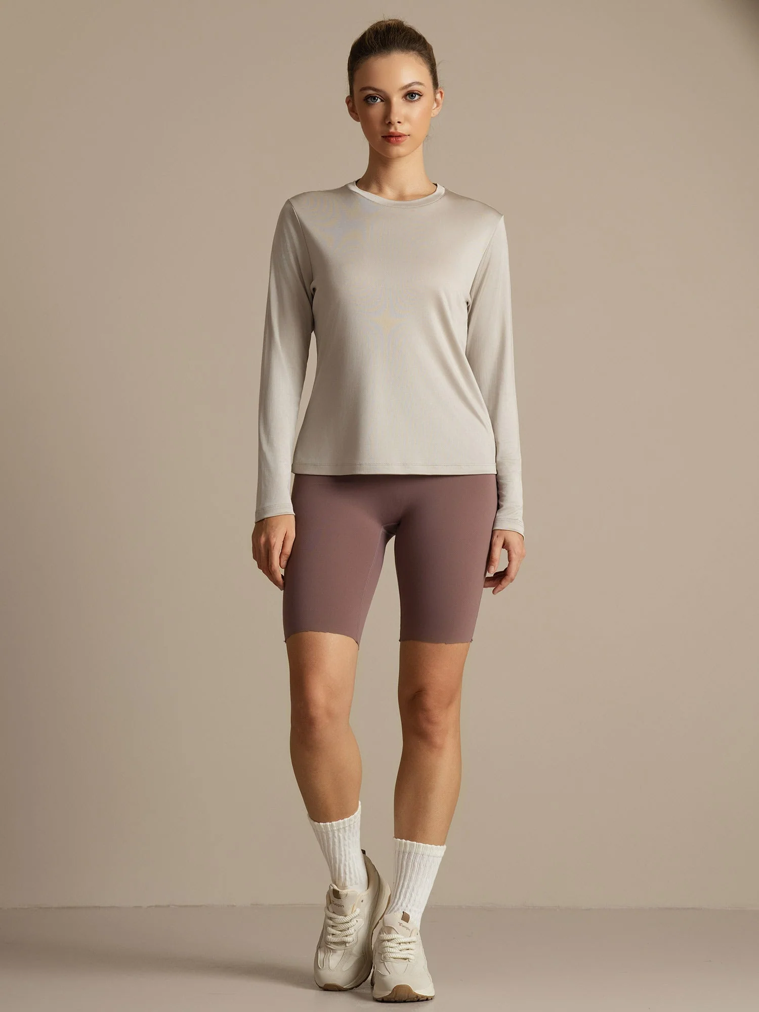 Camiseta Deportiva de Manga Larga con Cuello Redondo de Seda Pura para Mujer - Image 44
