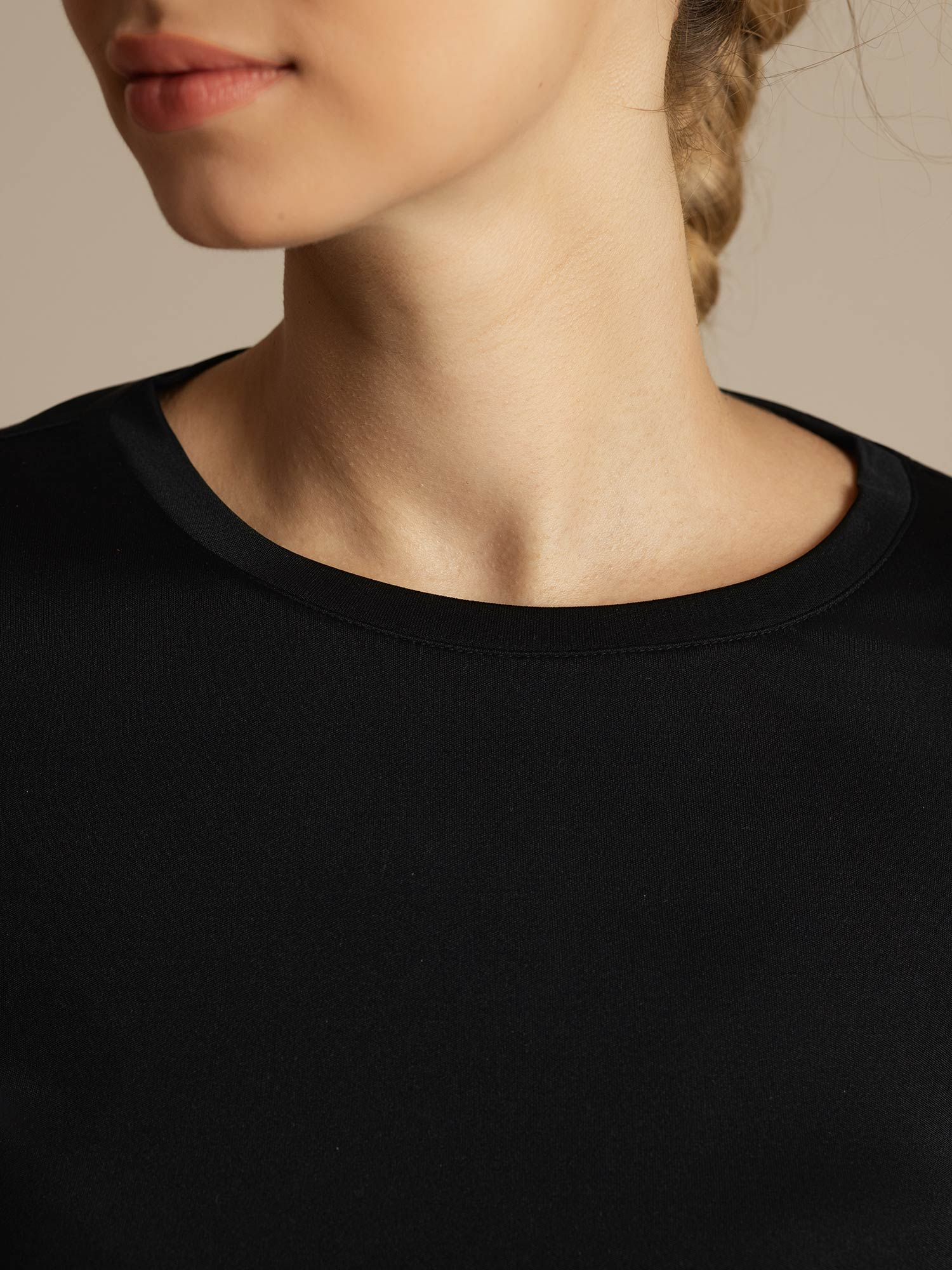 Camiseta Deportiva de Manga Larga con Cuello Redondo de Seda Pura para Mujer - Image 6