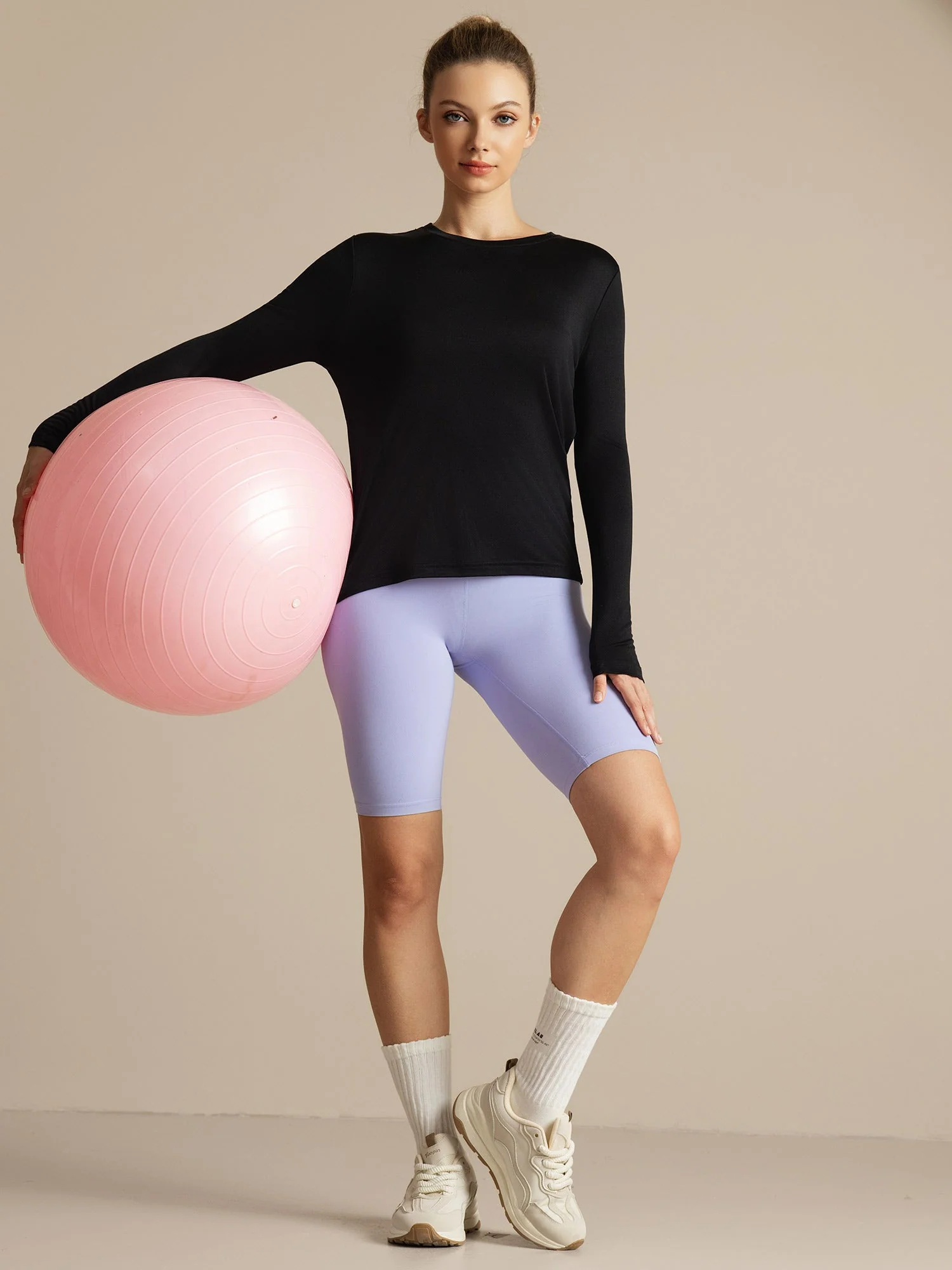 Camiseta Deportiva de Manga Larga con Cuello Redondo de Seda Pura para Mujer - Image 8