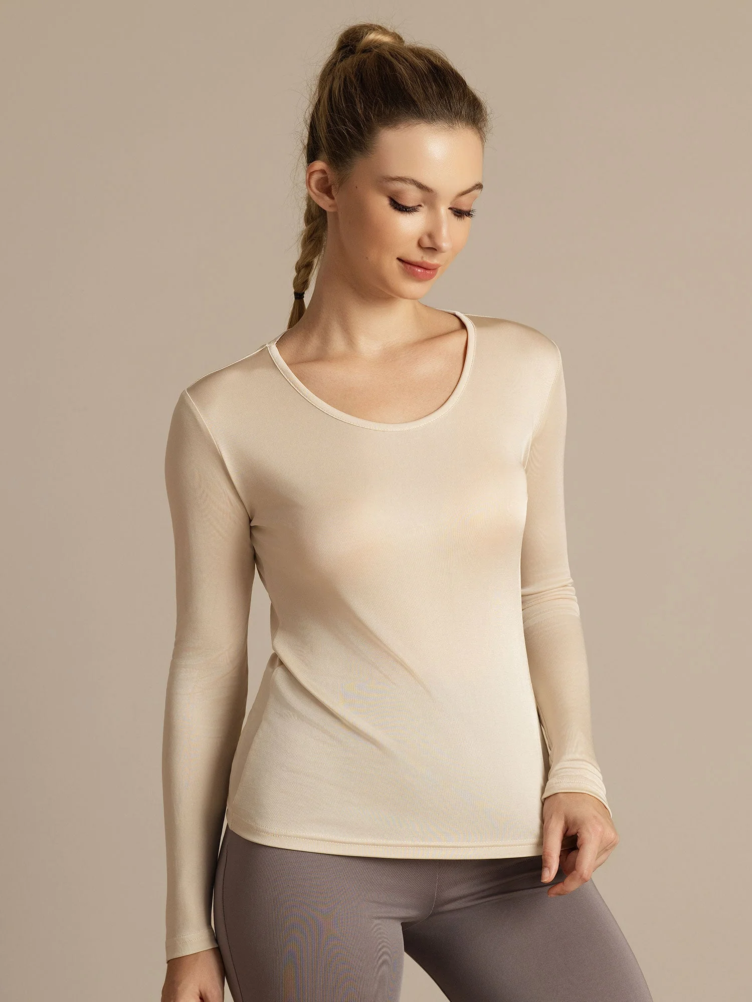 Camiseta Deportiva de Manga Larga con Cuello U de Seda para Mujer - Image 5
